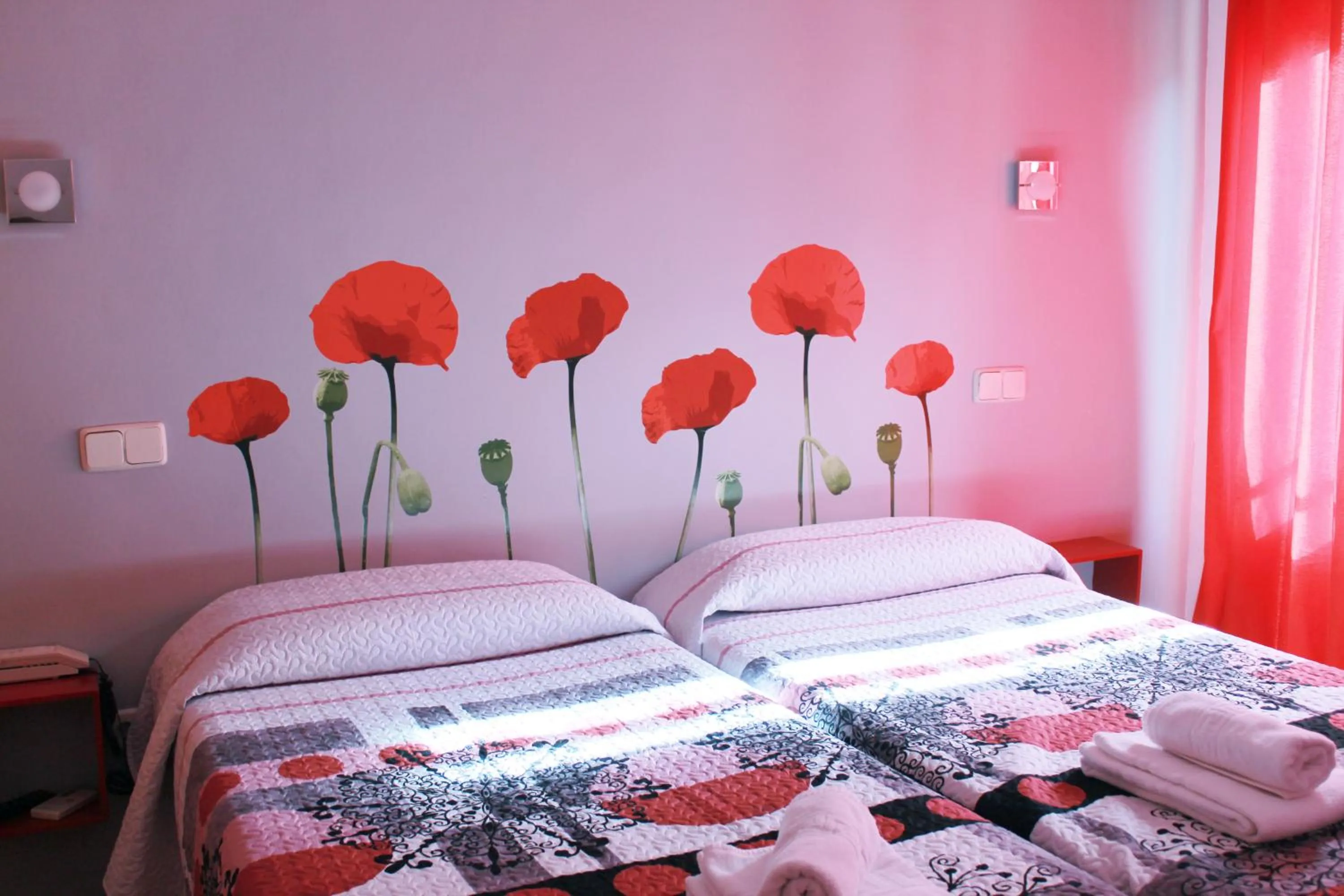 Bedroom, Bed in Hostal Inter Plaza Mayor AUTO CHECK IN