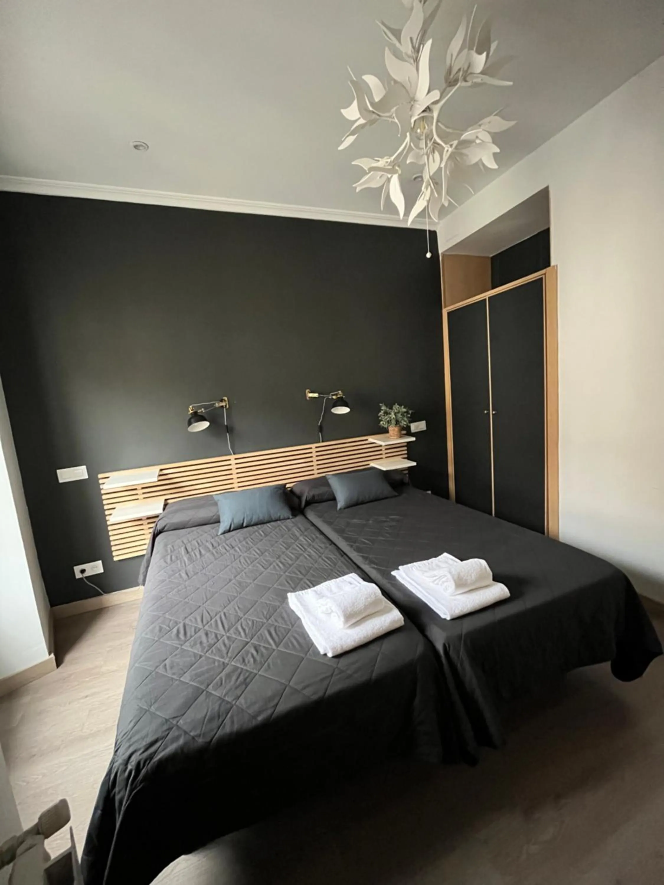 Bed in Hostal Inter Plaza Mayor AUTO CHECK IN