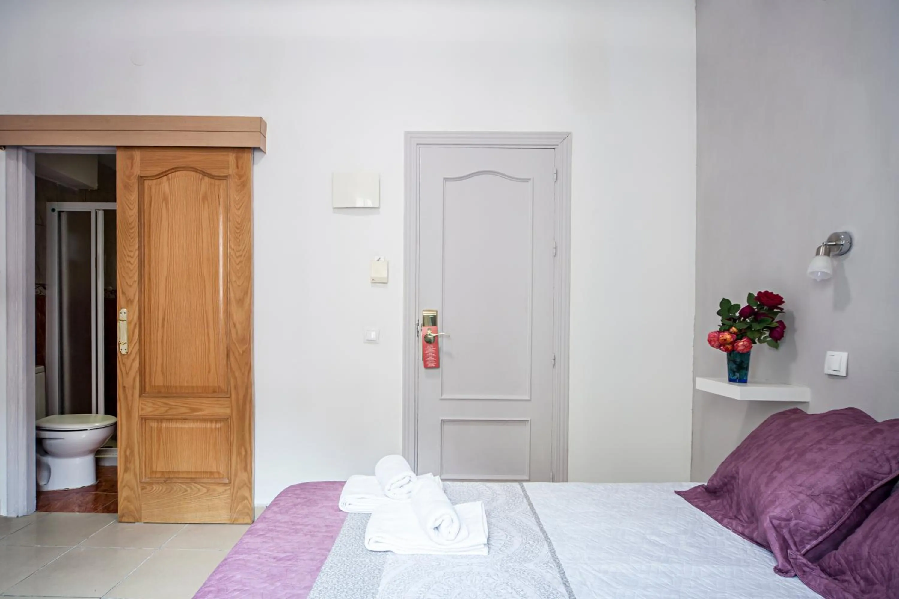 Bed in Hostal Inter Plaza Mayor AUTO CHECK IN