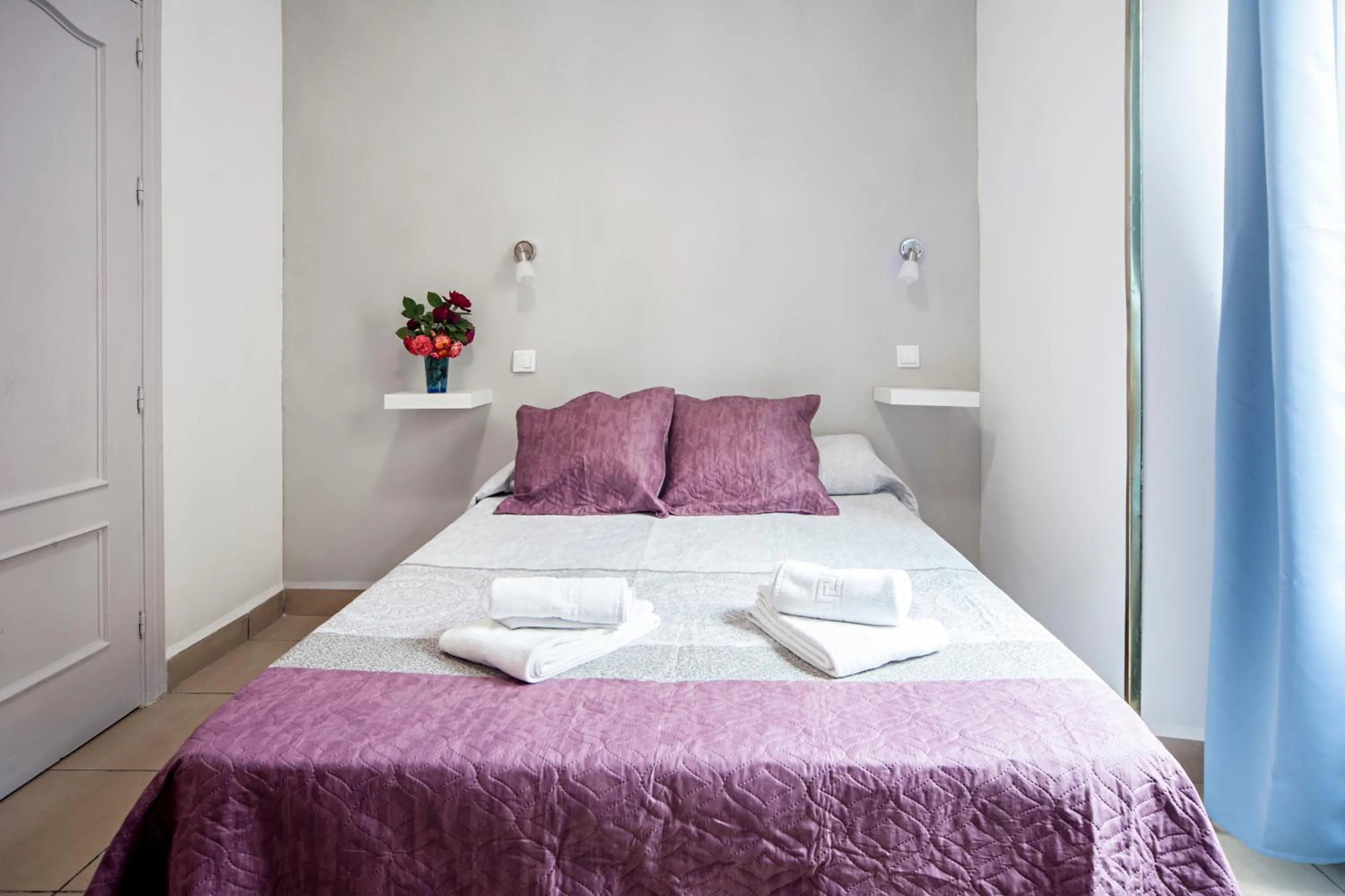 Bed in Hostal Inter Plaza Mayor AUTO CHECK IN