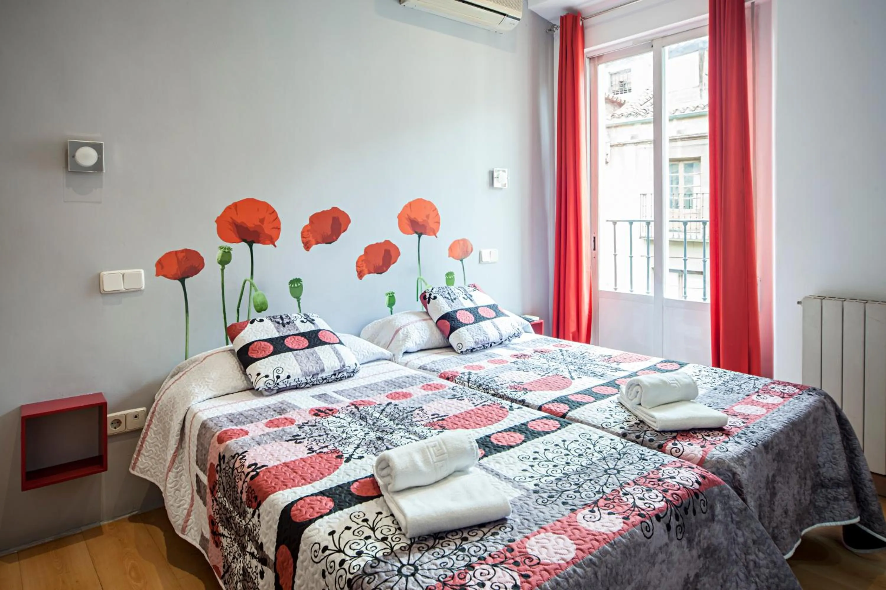 Bed in Hostal Inter Plaza Mayor AUTO CHECK IN