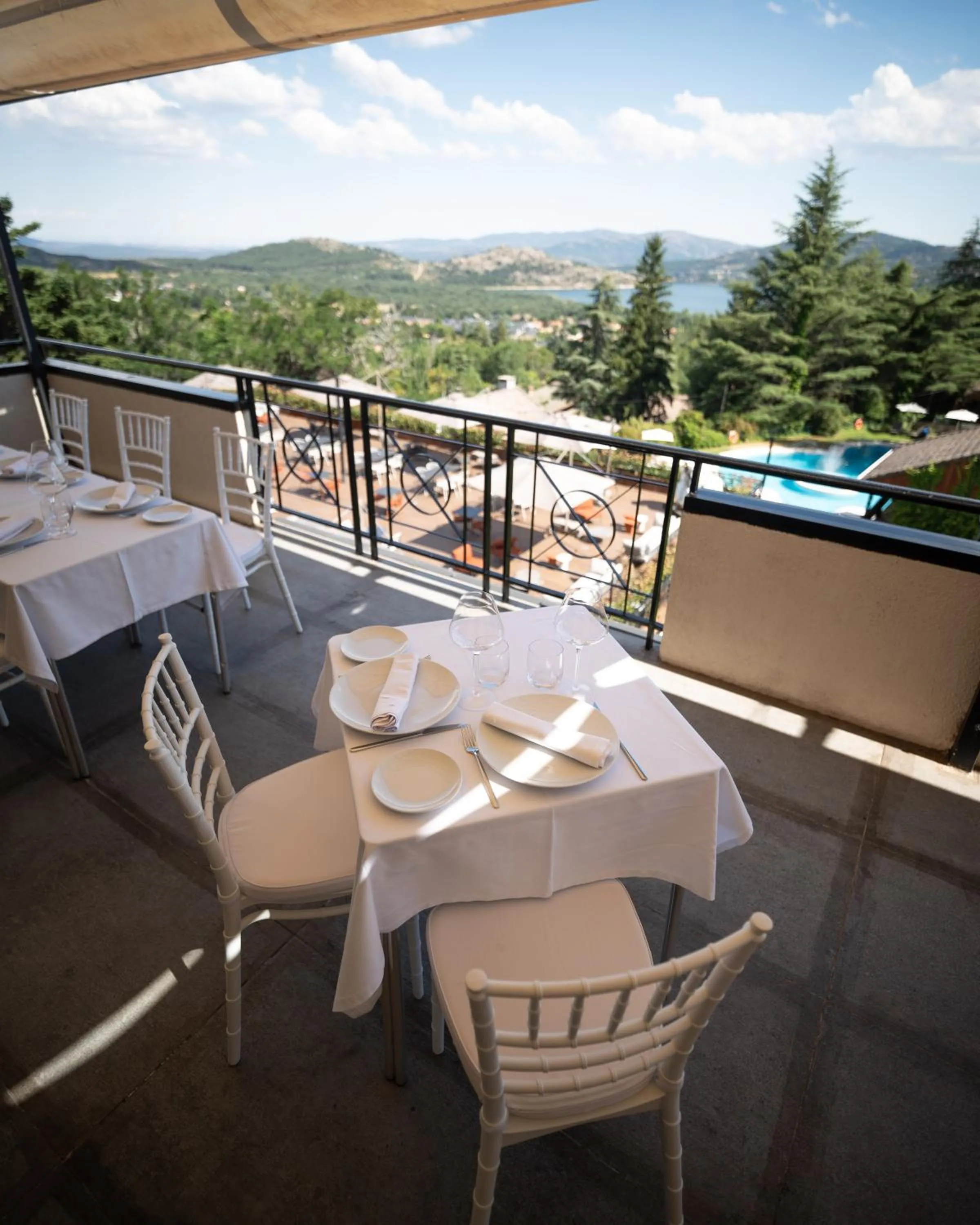 Restaurant/places to eat in Hotel Hita "Nature Experience" for all