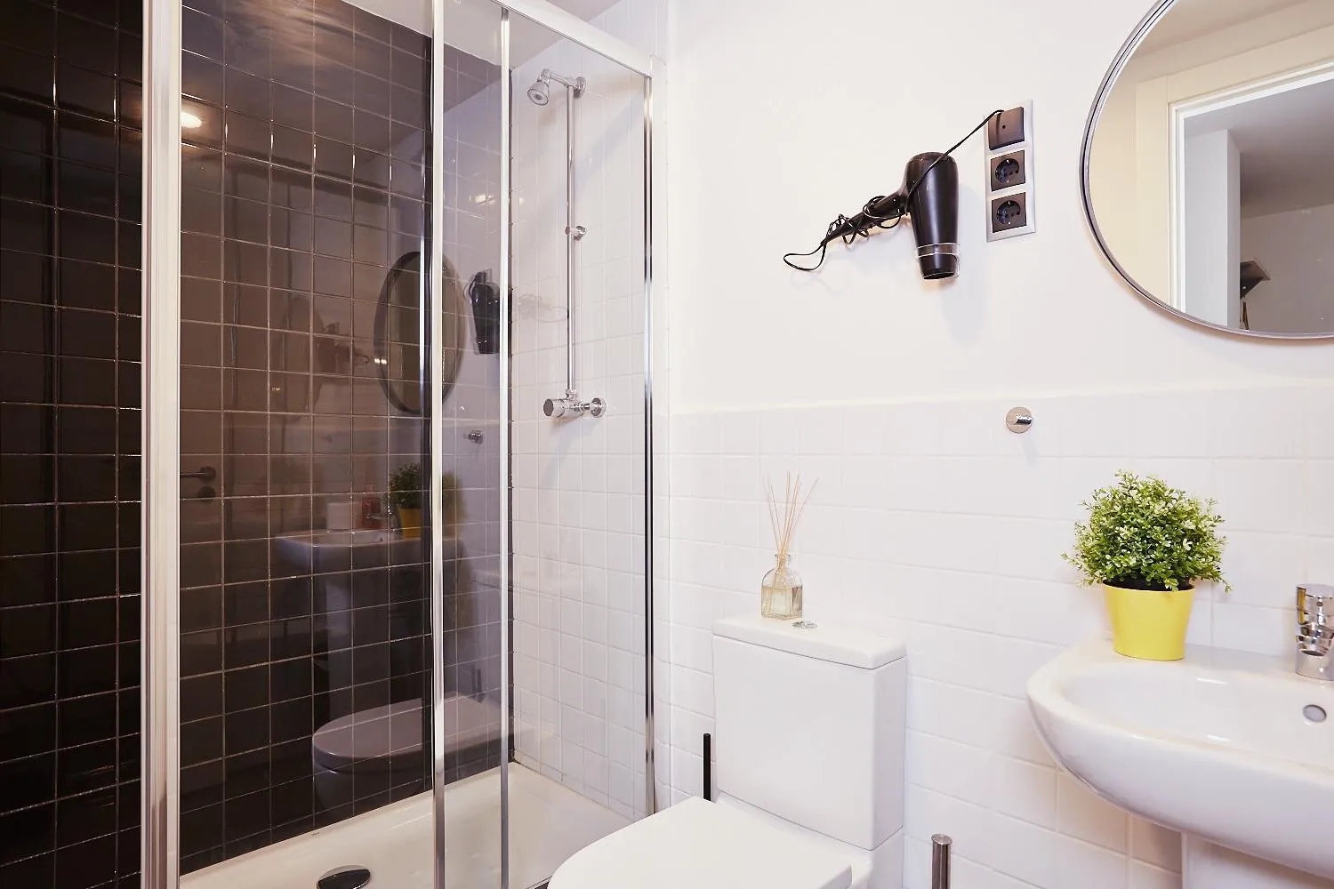 Bathroom in Free Hostels Barcelona