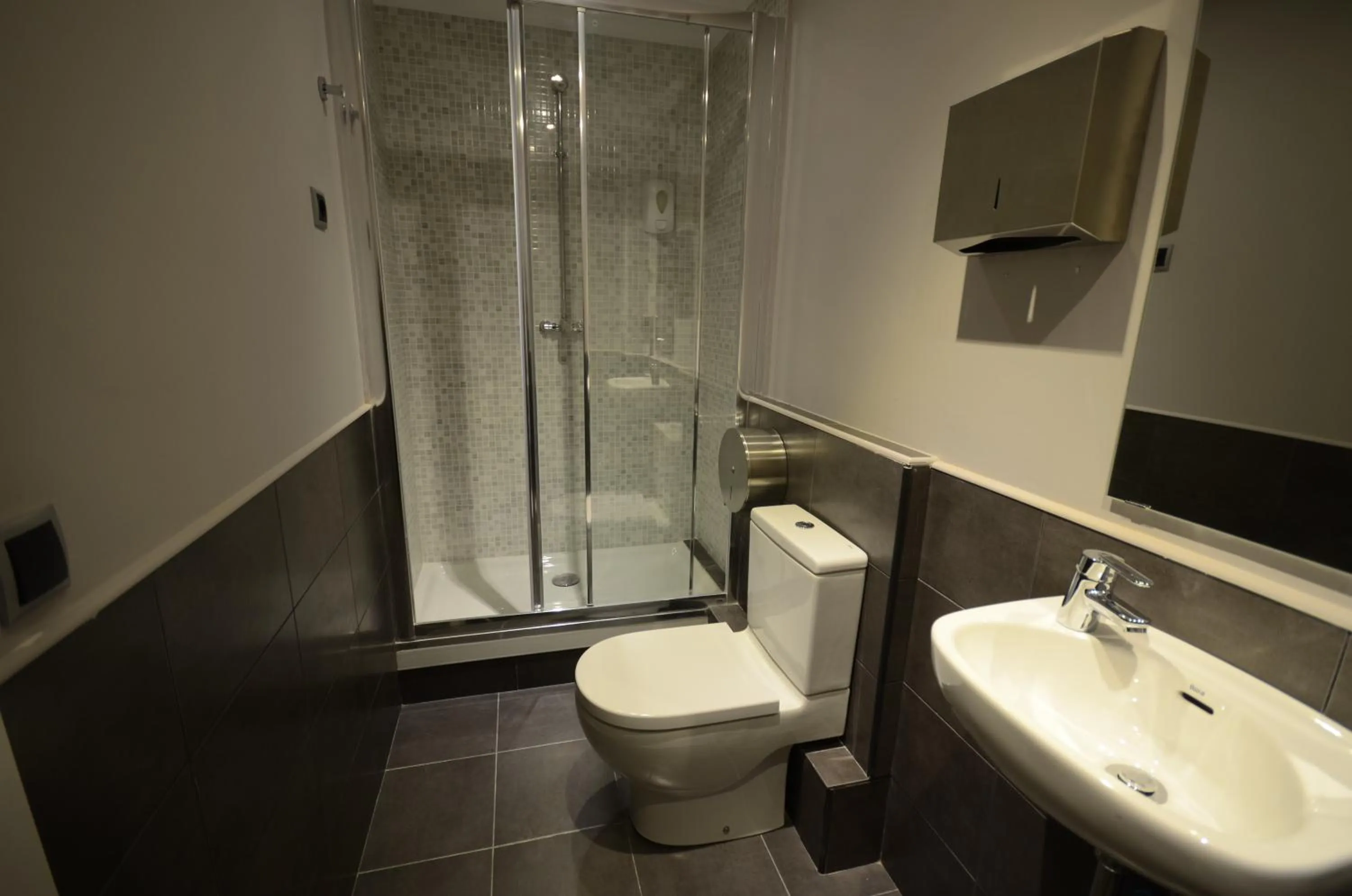 Bathroom in Free Hostels Barcelona