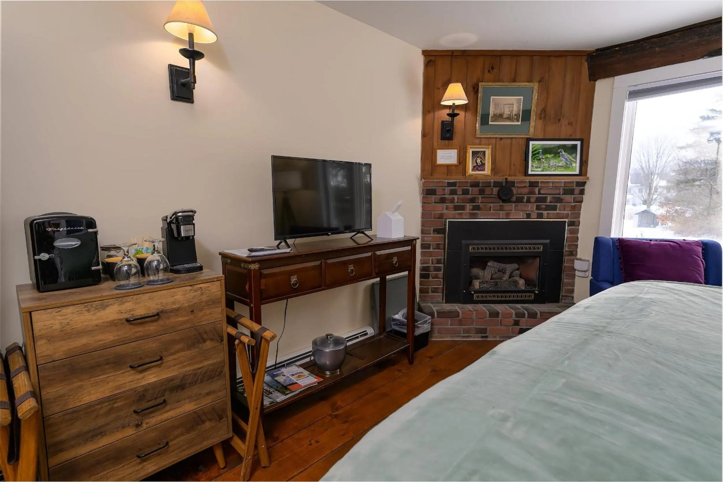 TV and multimedia in Brass Lantern Inn