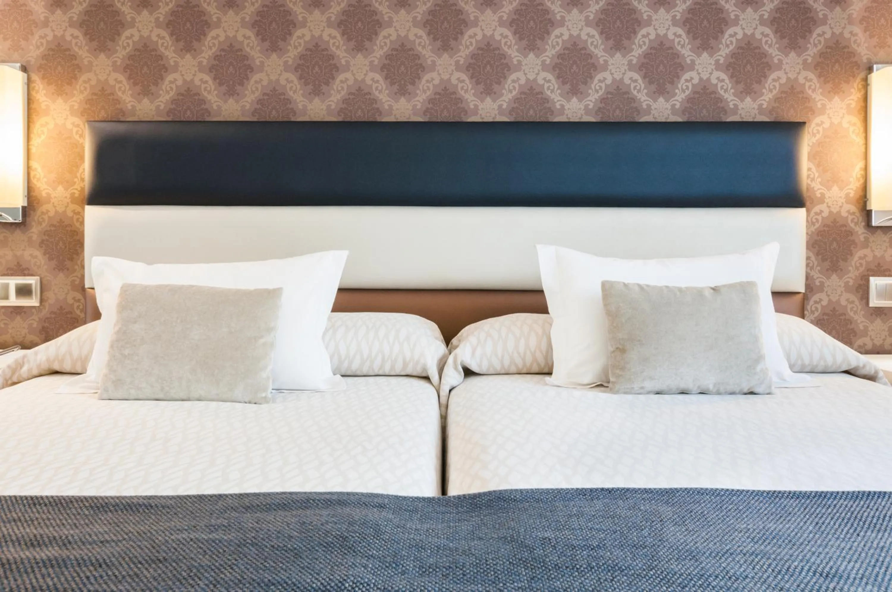 Bed in Gran Versalles