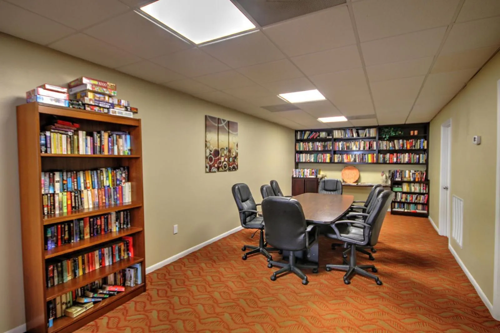 Library in El Matador 344 - FREE TICKETS!! Your stay includes free tickets to many area attractions!