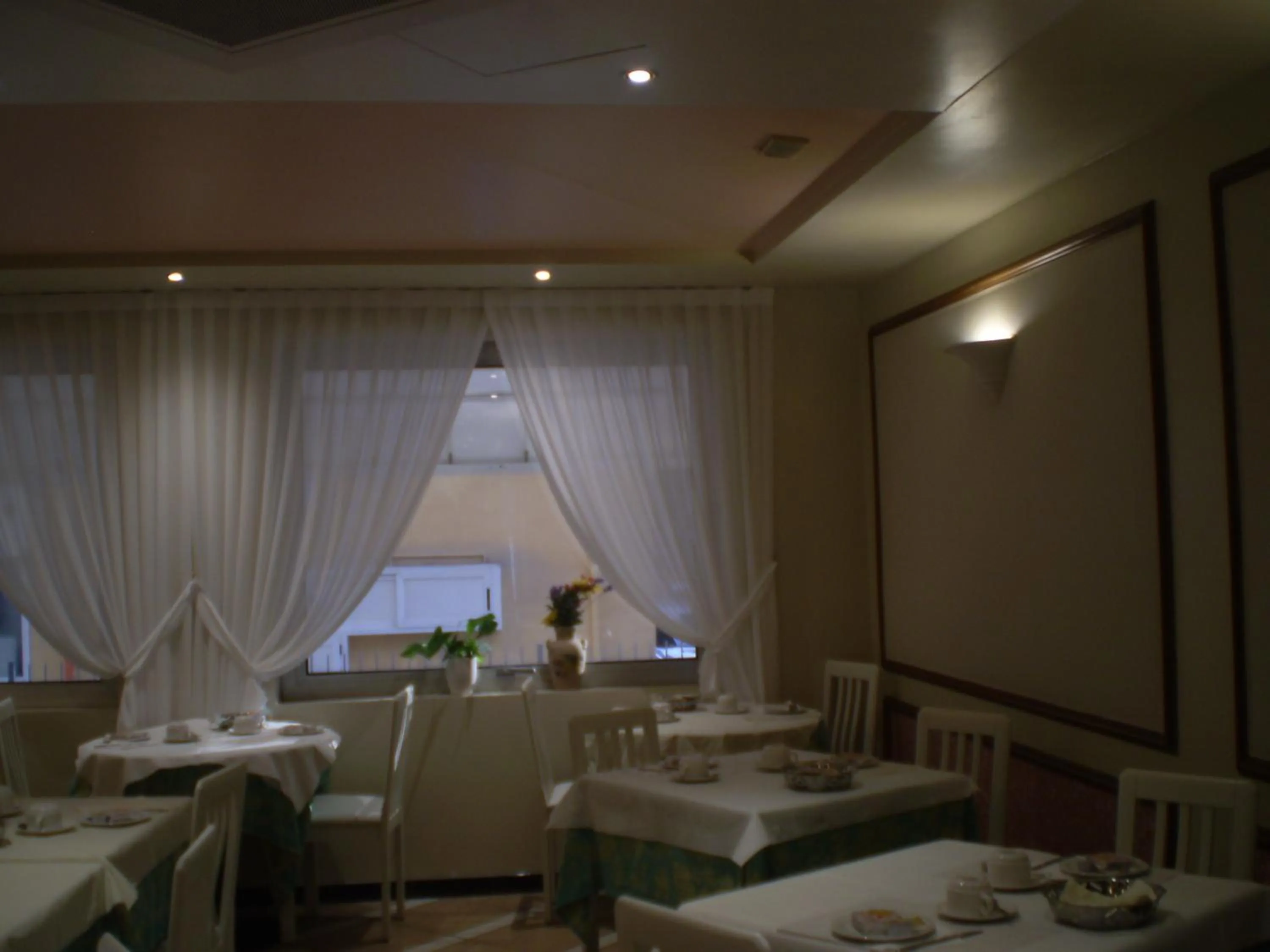Restaurant/places to eat in Hotel Baviera
