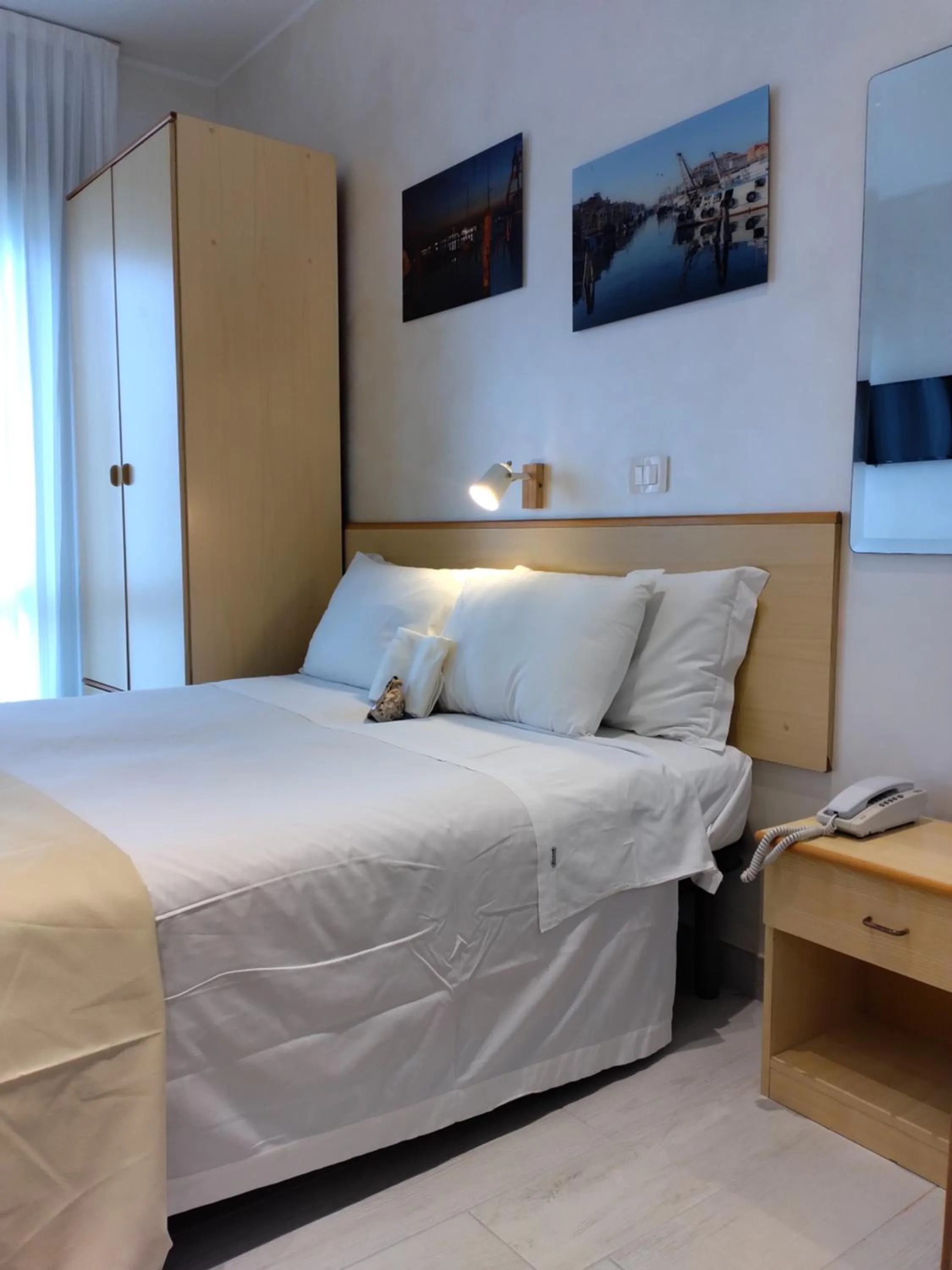 Bed in Hotel Baviera