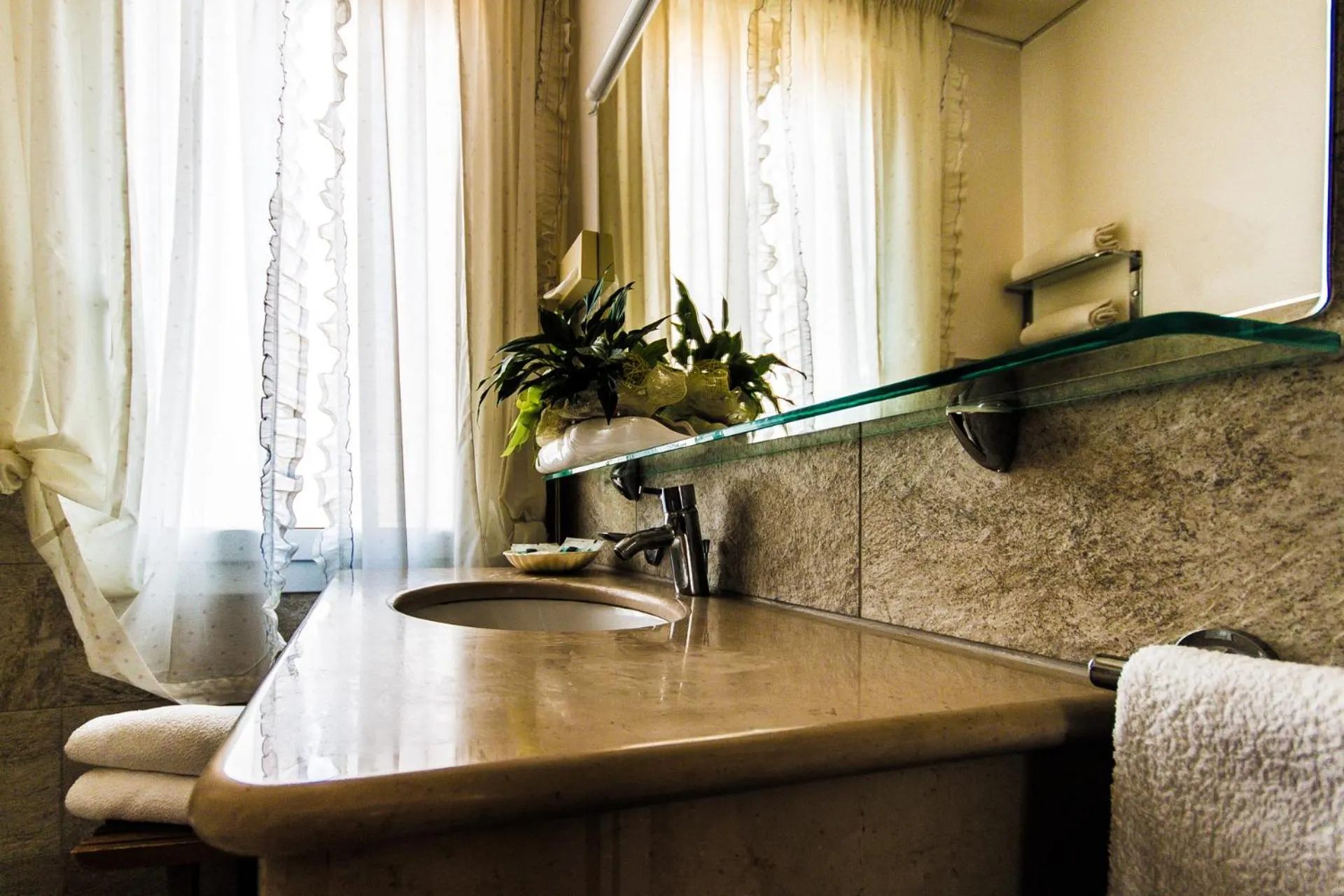 Bathroom in Hotel Baviera