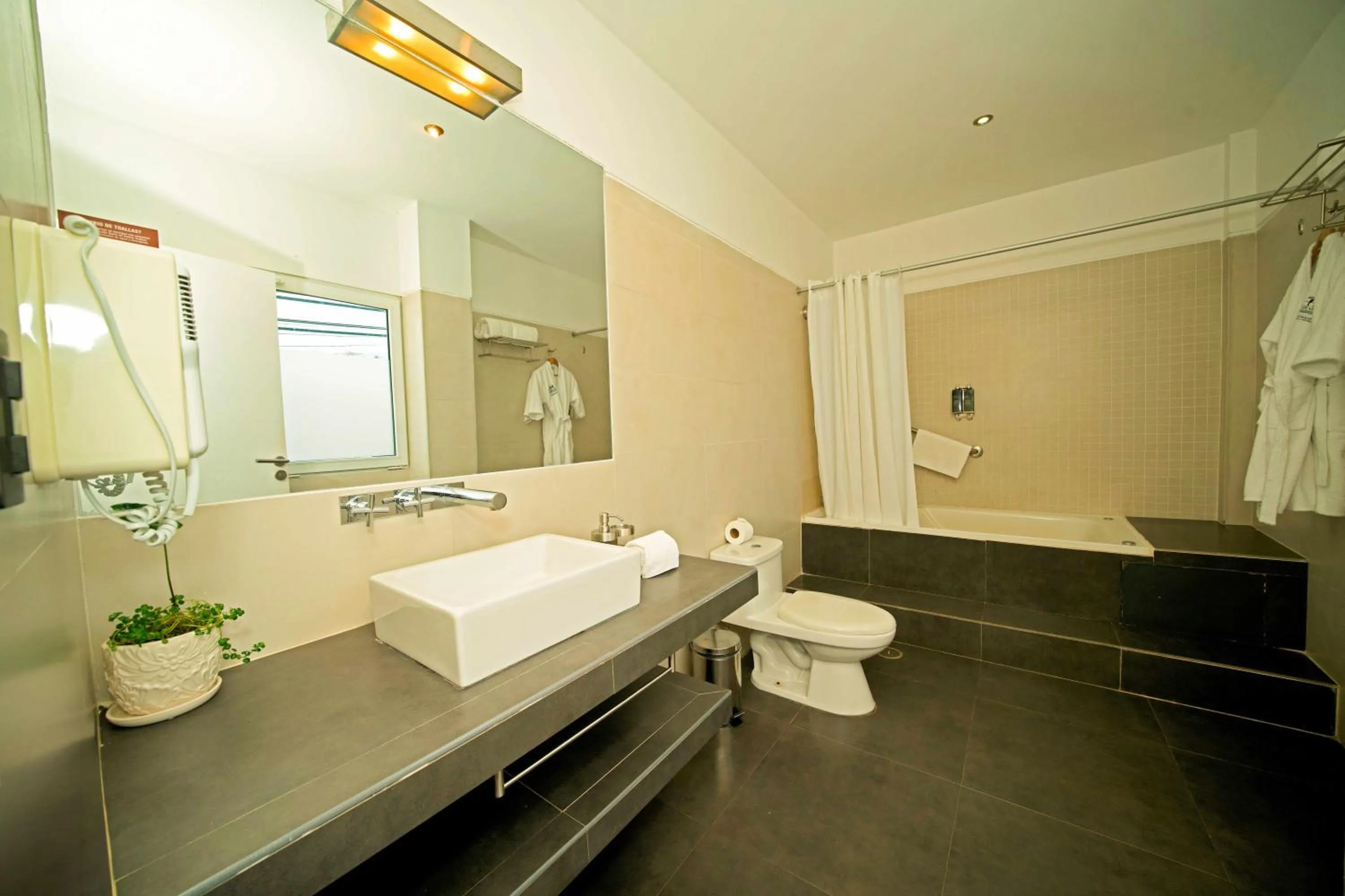 Bathroom in Tucan Suites Tarapoto - Hotel Asociado Casa Andina