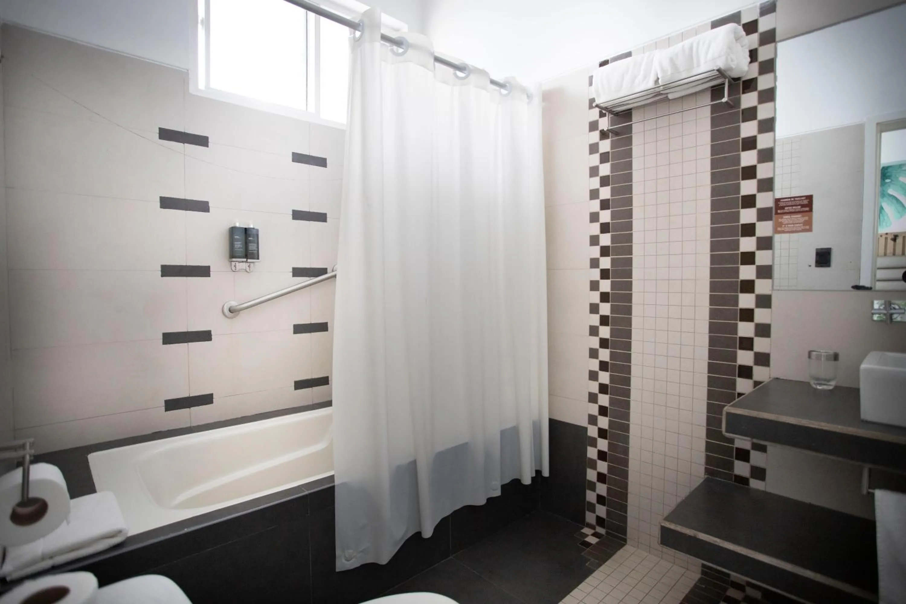 Bathroom in Tucan Suites Tarapoto - Hotel Asociado Casa Andina