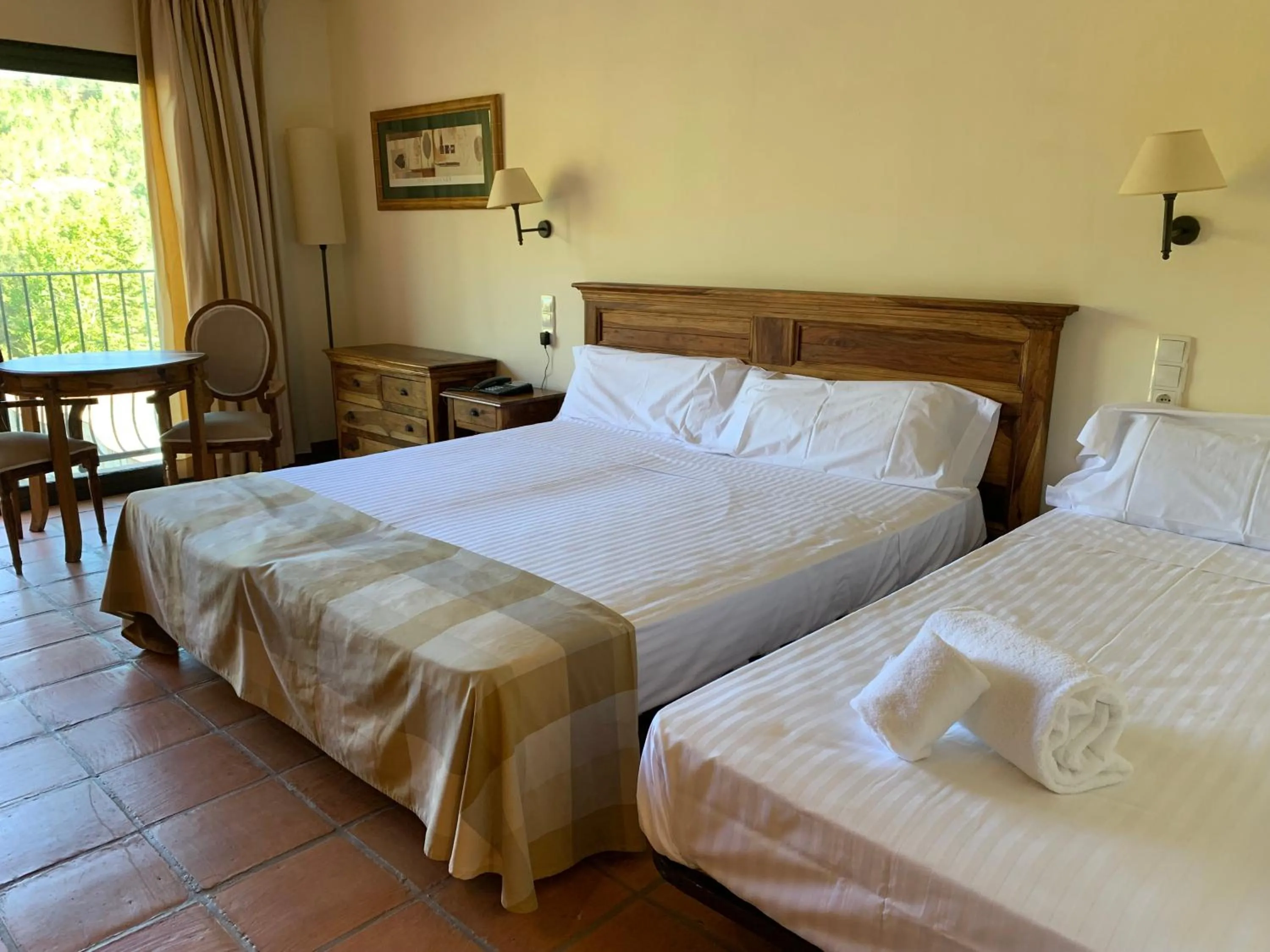 Bed in La Figuerola Hotel & Restaurant