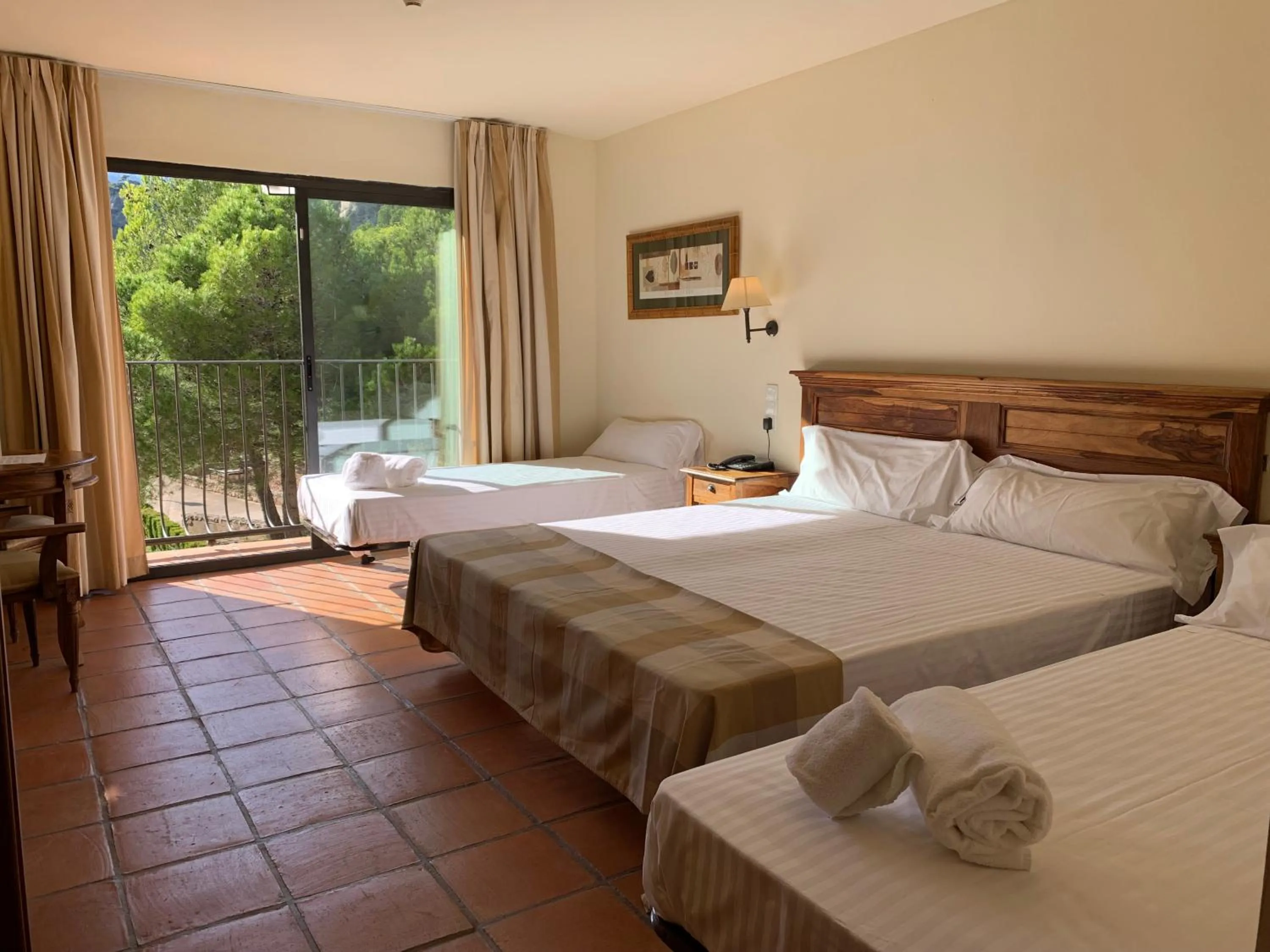 Bed in La Figuerola Hotel & Restaurant