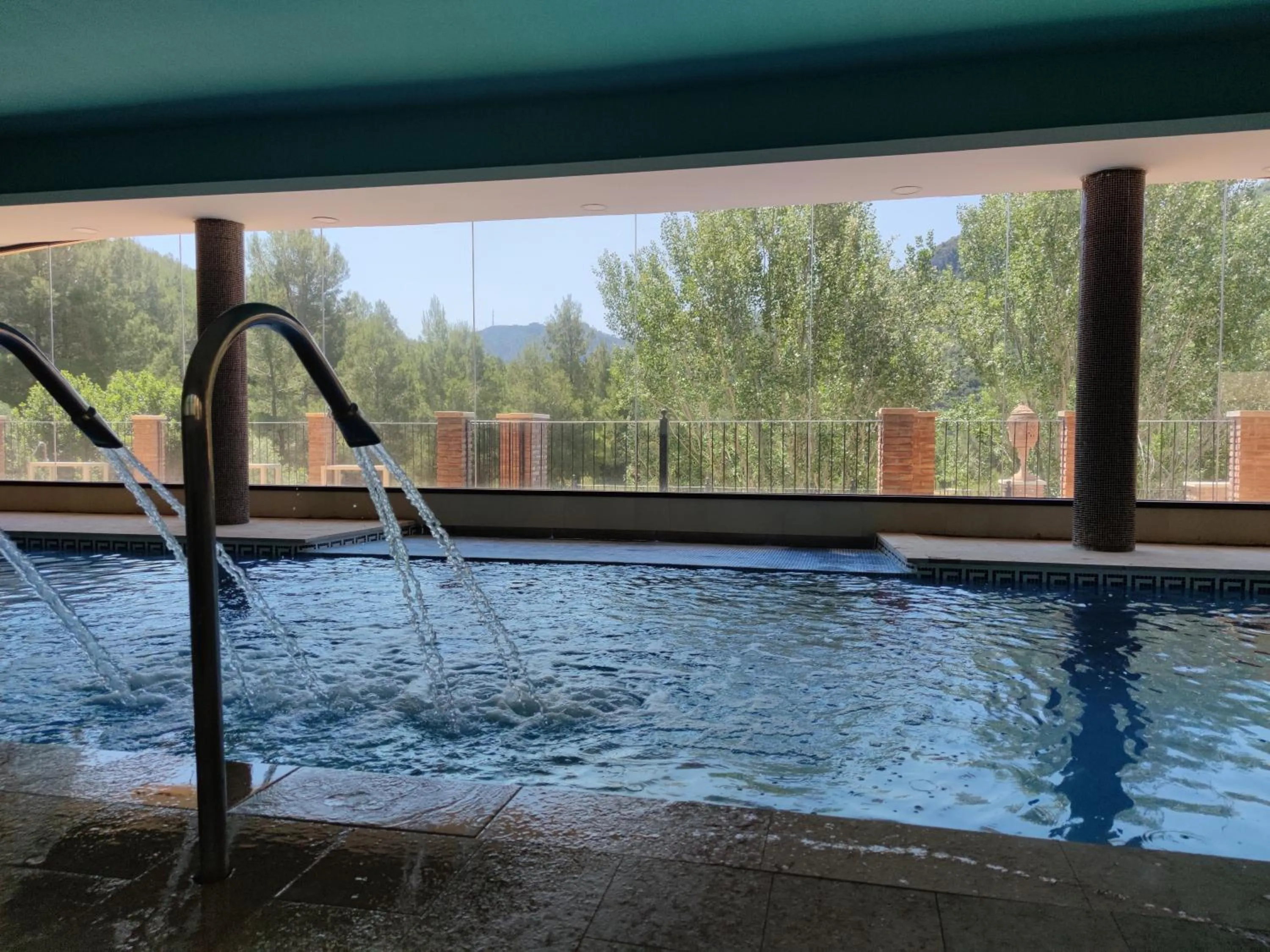 Swimming pool in La Figuerola Hotel & Restaurant