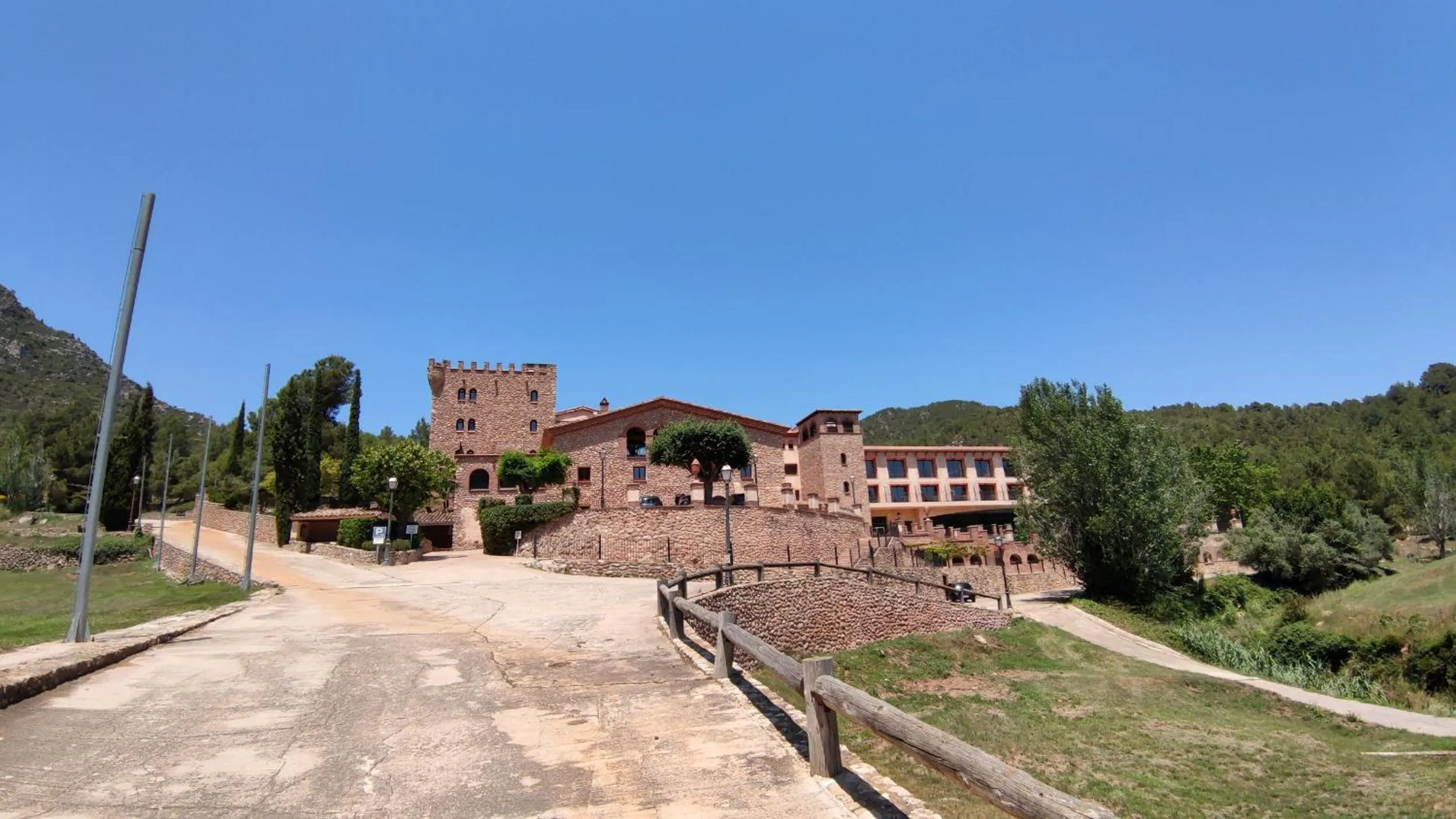 Property building in La Figuerola Hotel & Restaurant