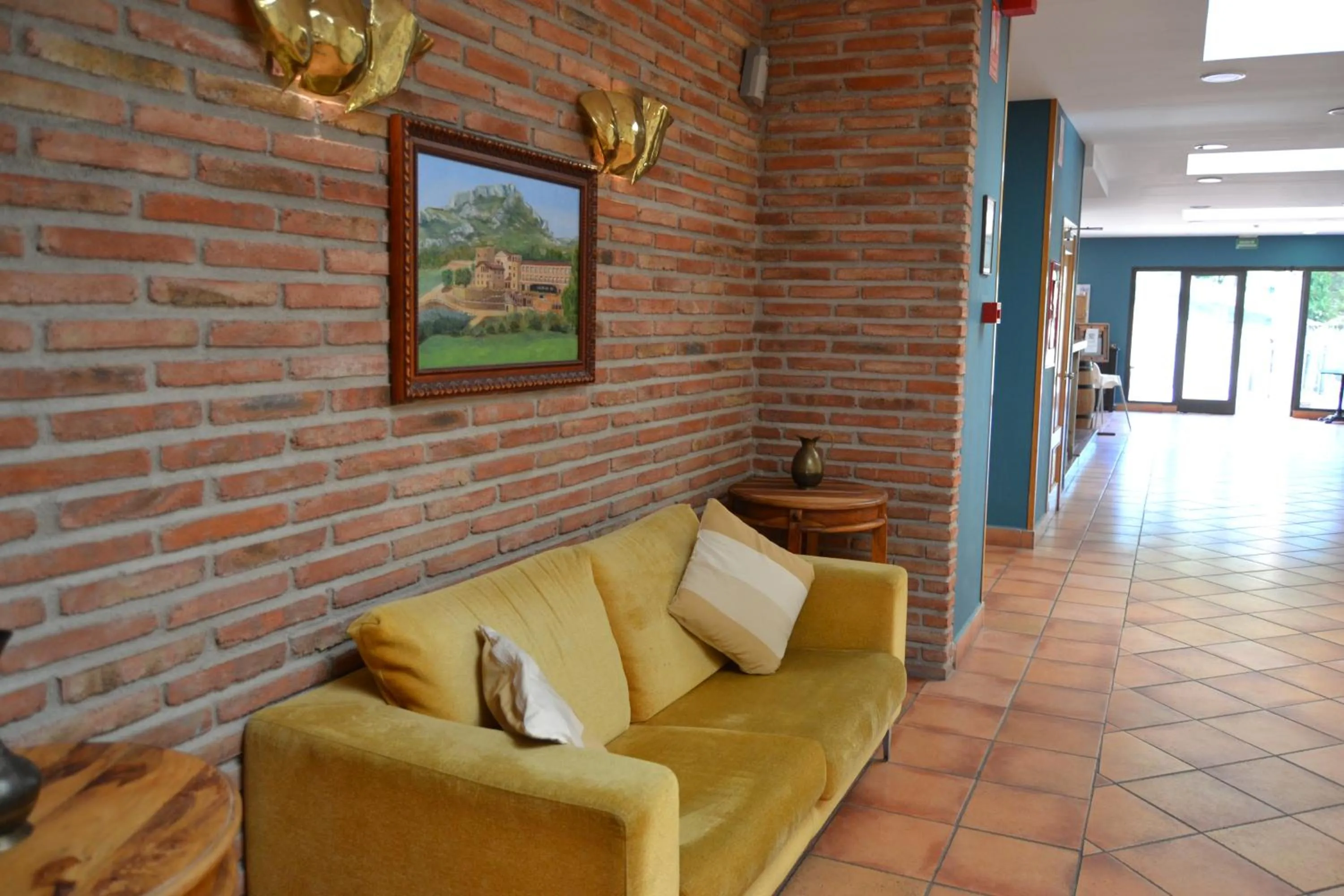 Area and facilities in La Figuerola Hotel & Restaurant