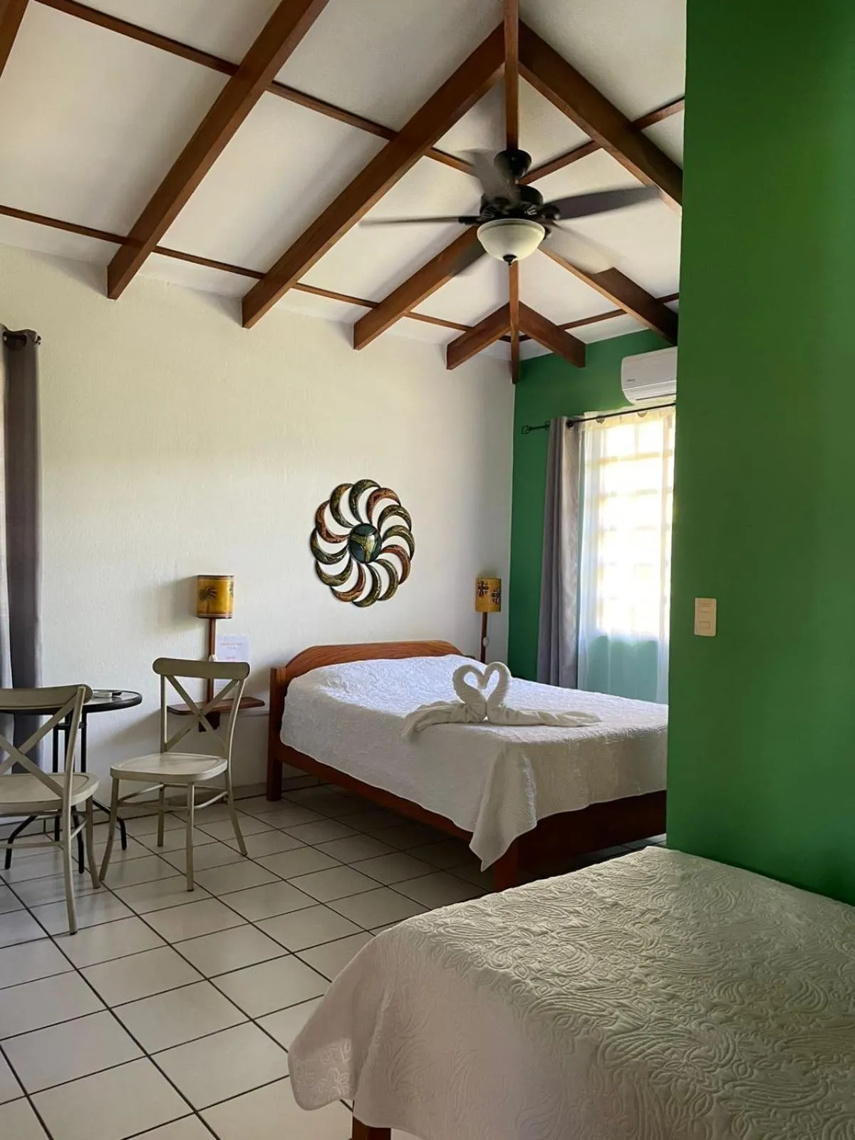 Photo of the whole room, Bed in Cabinas El Colibri, Apart Hotel