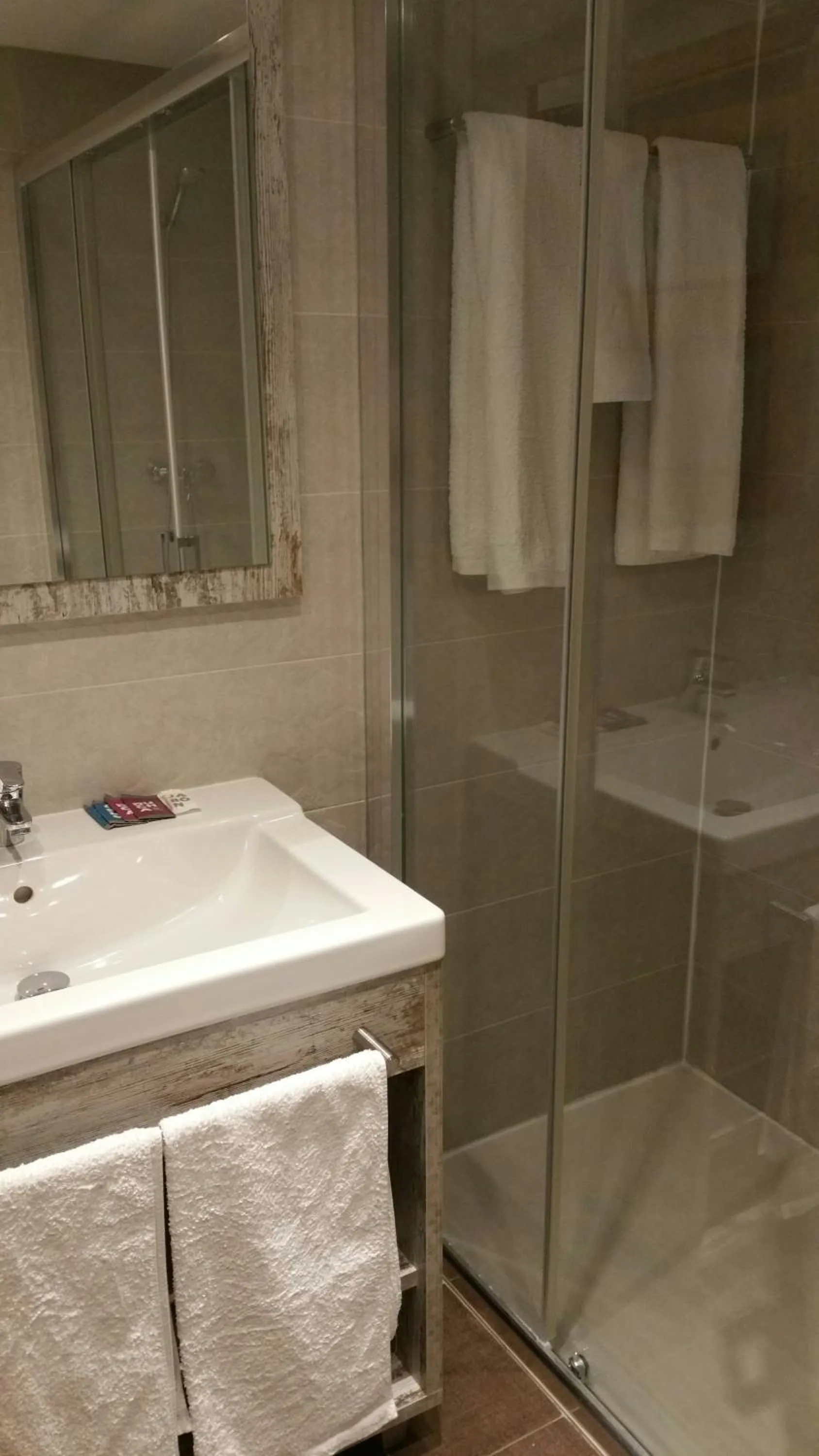 Shower in La Ciudadela