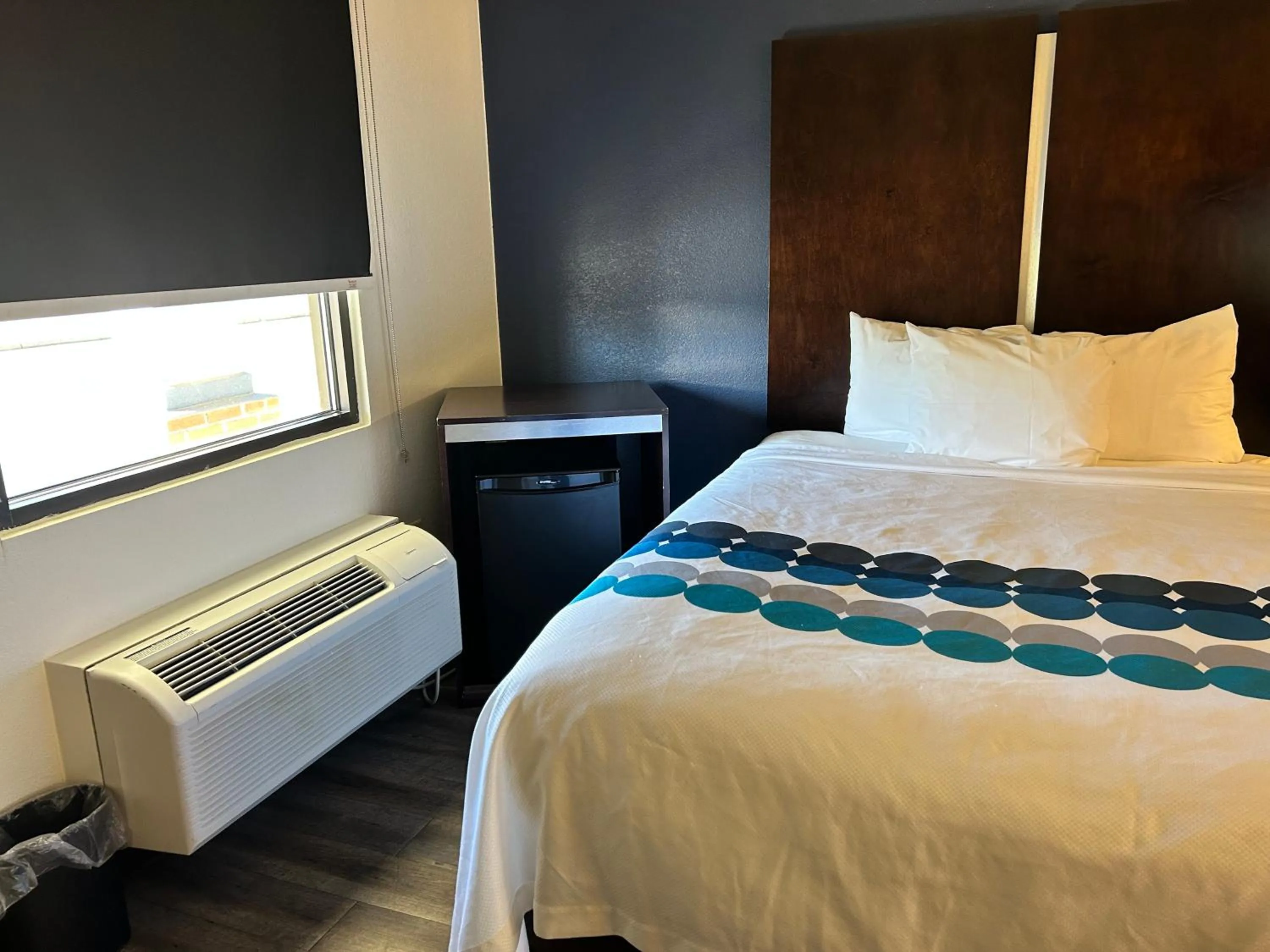 Photo of the whole room, Bed in GuestHouse Inn Dothan