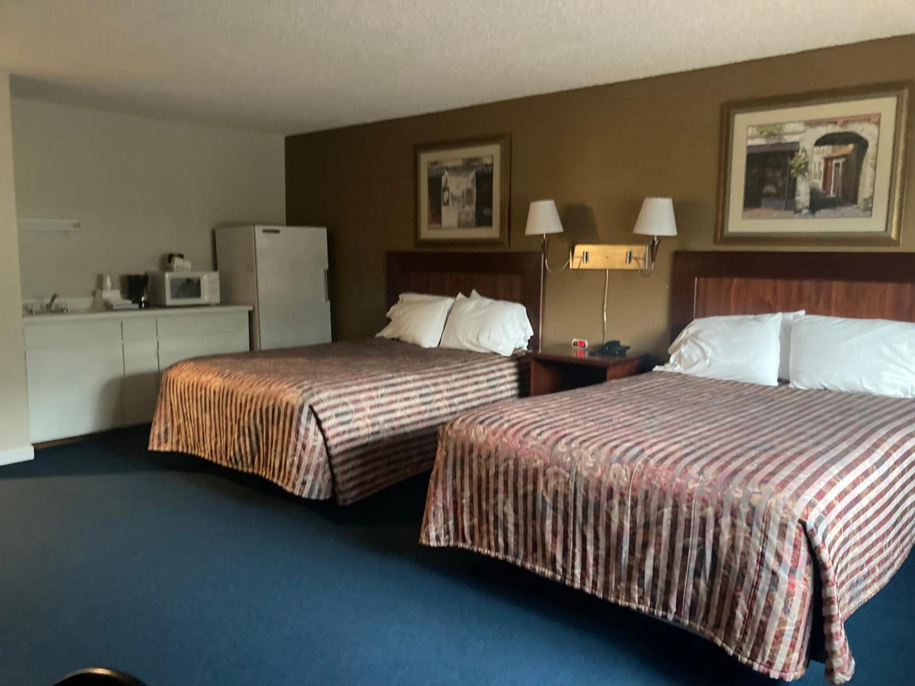Bedroom, Bed in Travelodge by Wyndham Canyonville