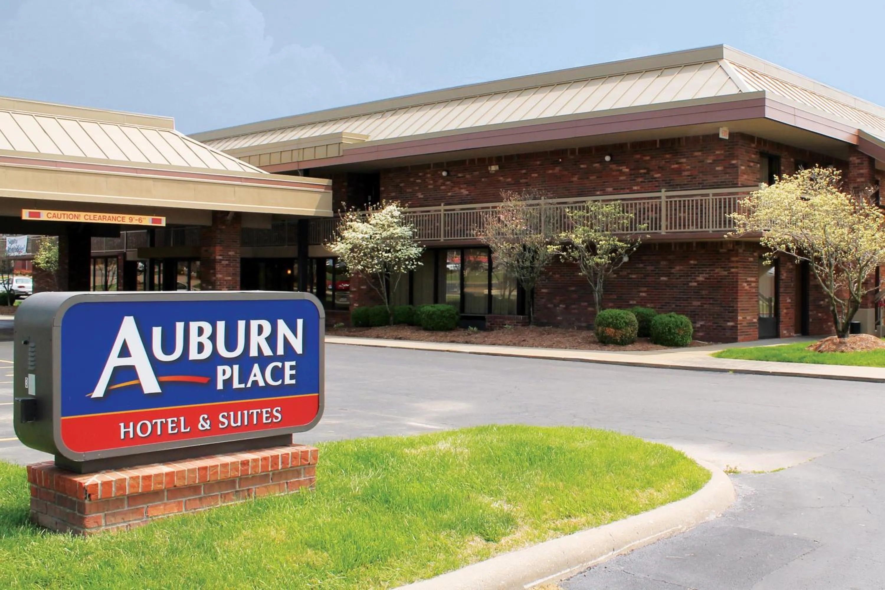 Property building in Auburn Place Hotel & Suites Cape Girardeau