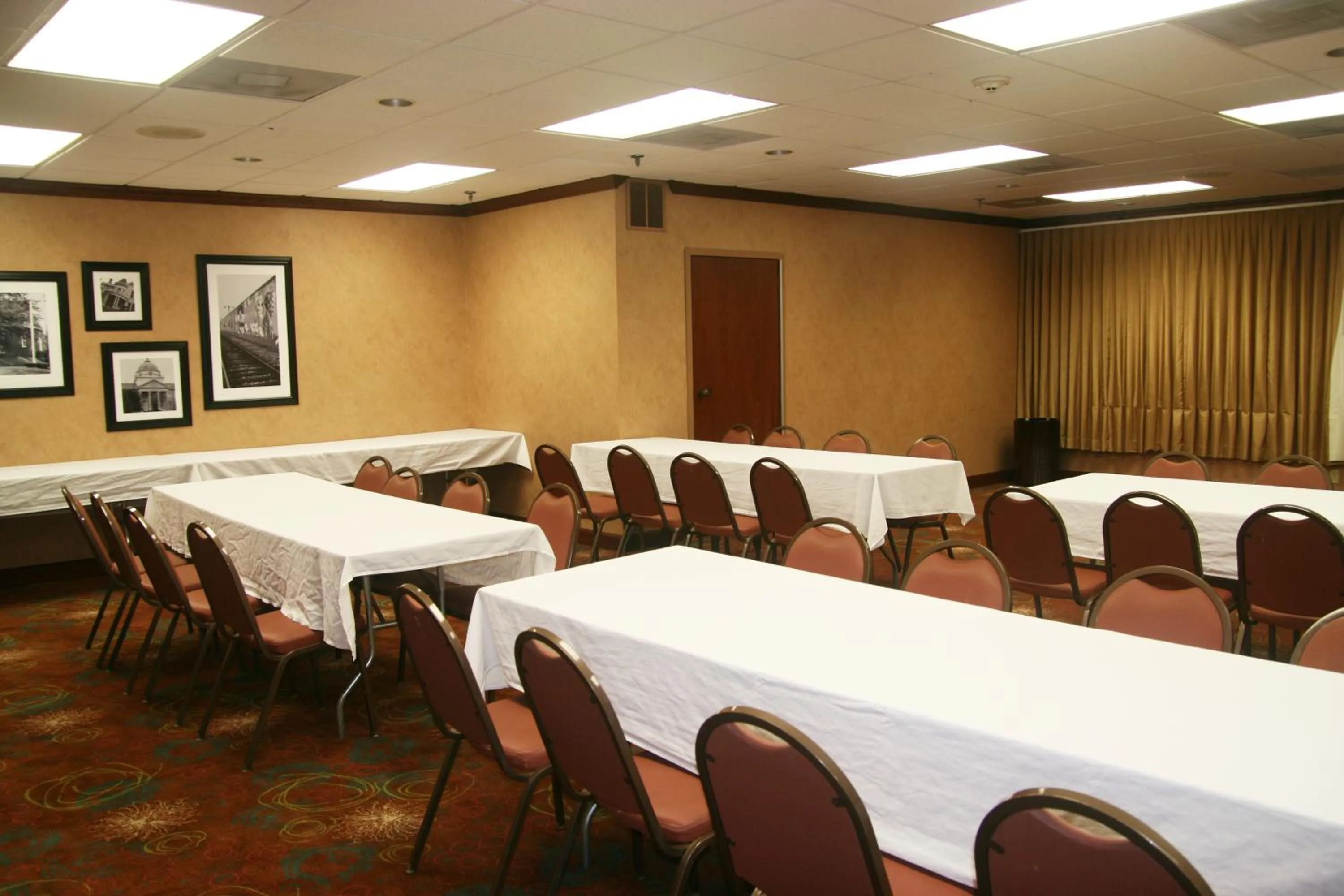 Banquet/Function facilities in Auburn Place Hotel & Suites Cape Girardeau