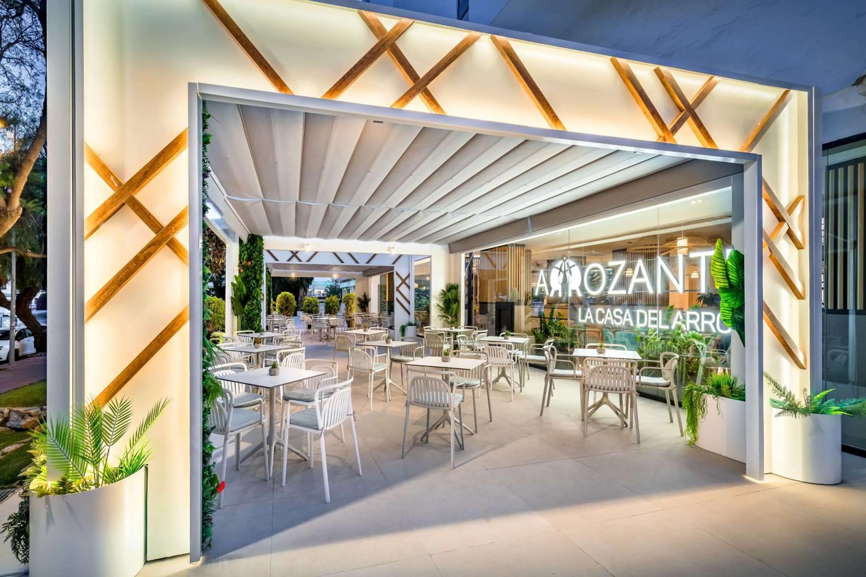 Restaurant/places to eat in Occidental Puerto Banús