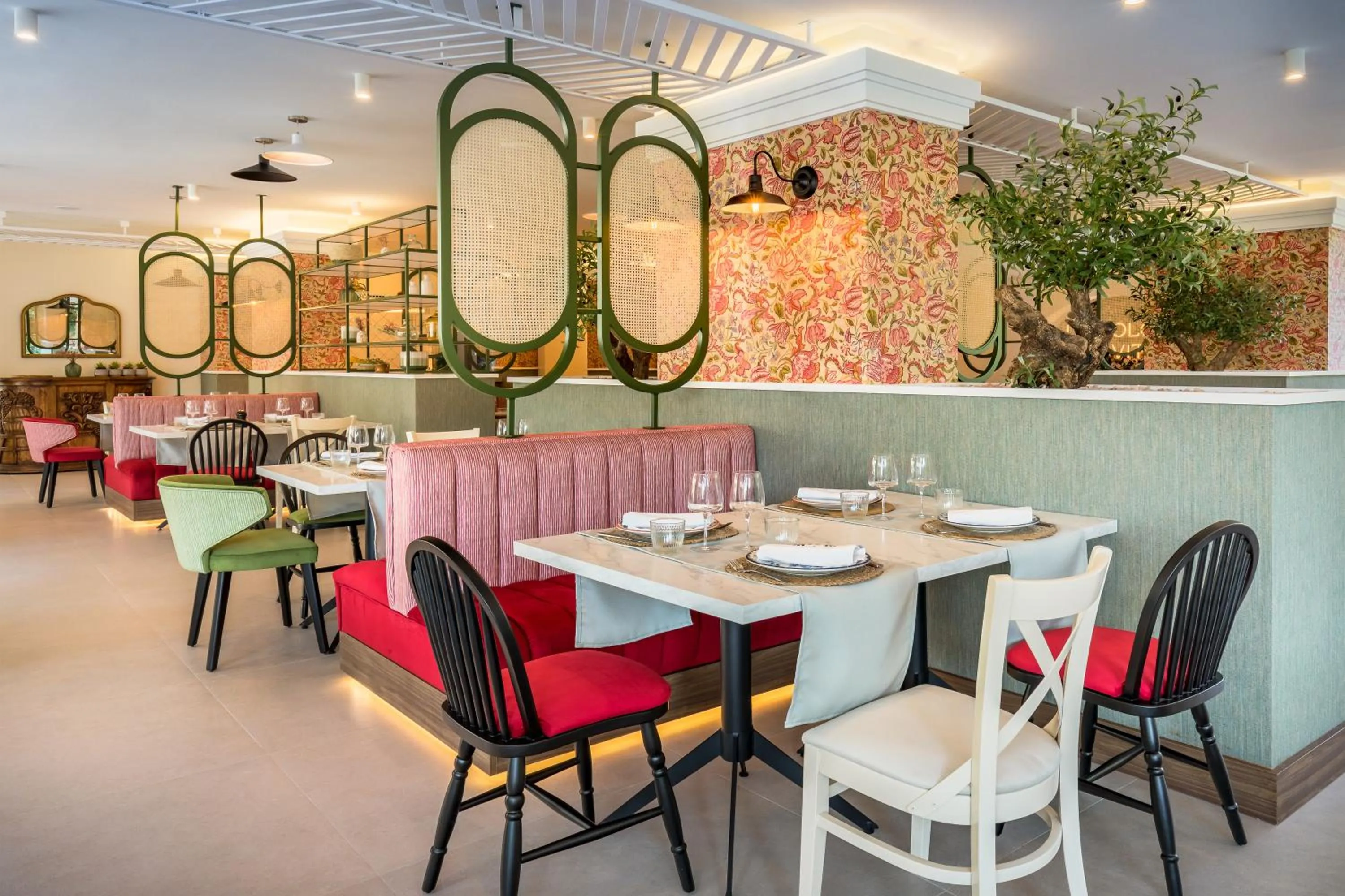 Restaurant/places to eat in Occidental Puerto Banús