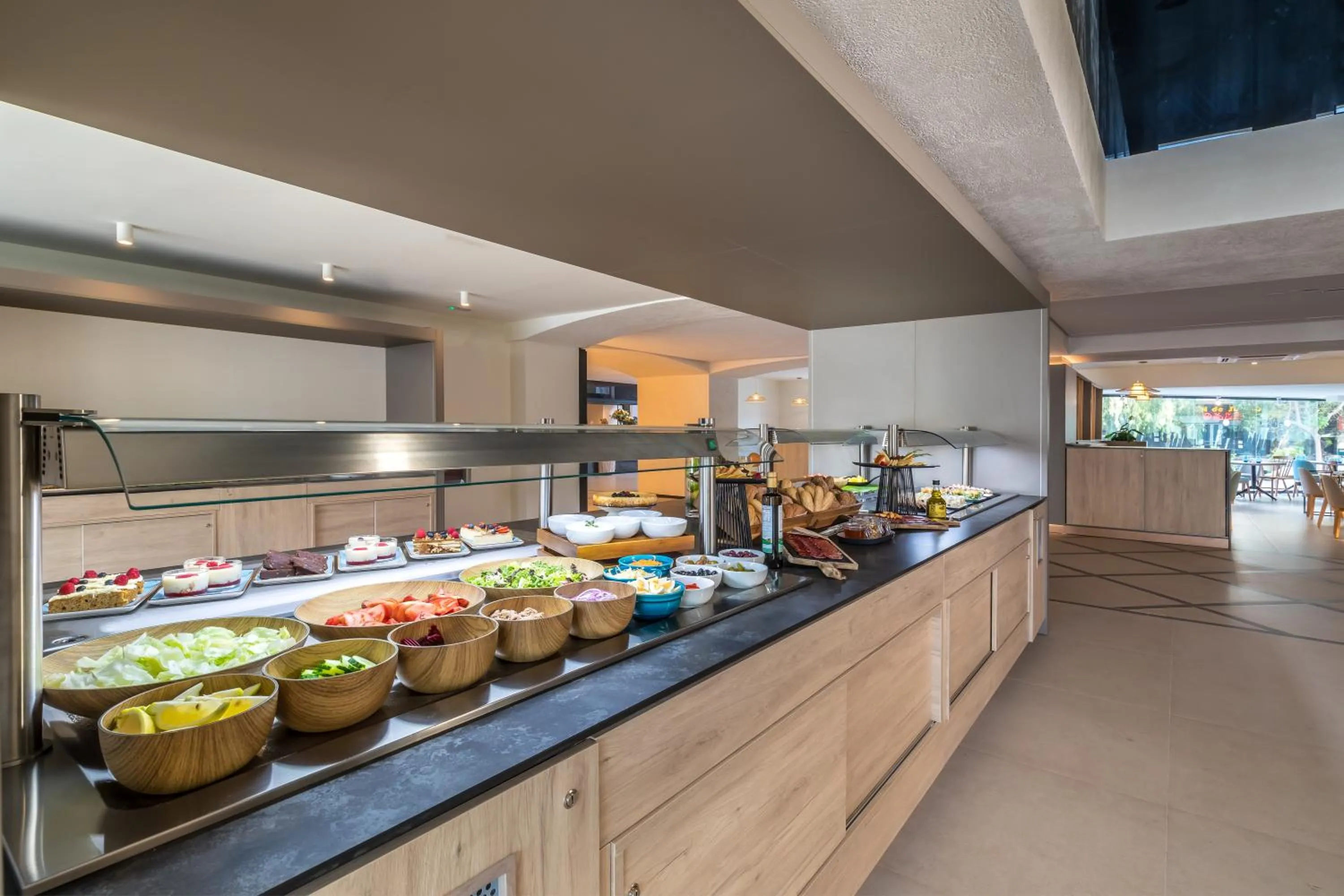 Restaurant/places to eat in Occidental Puerto Banús