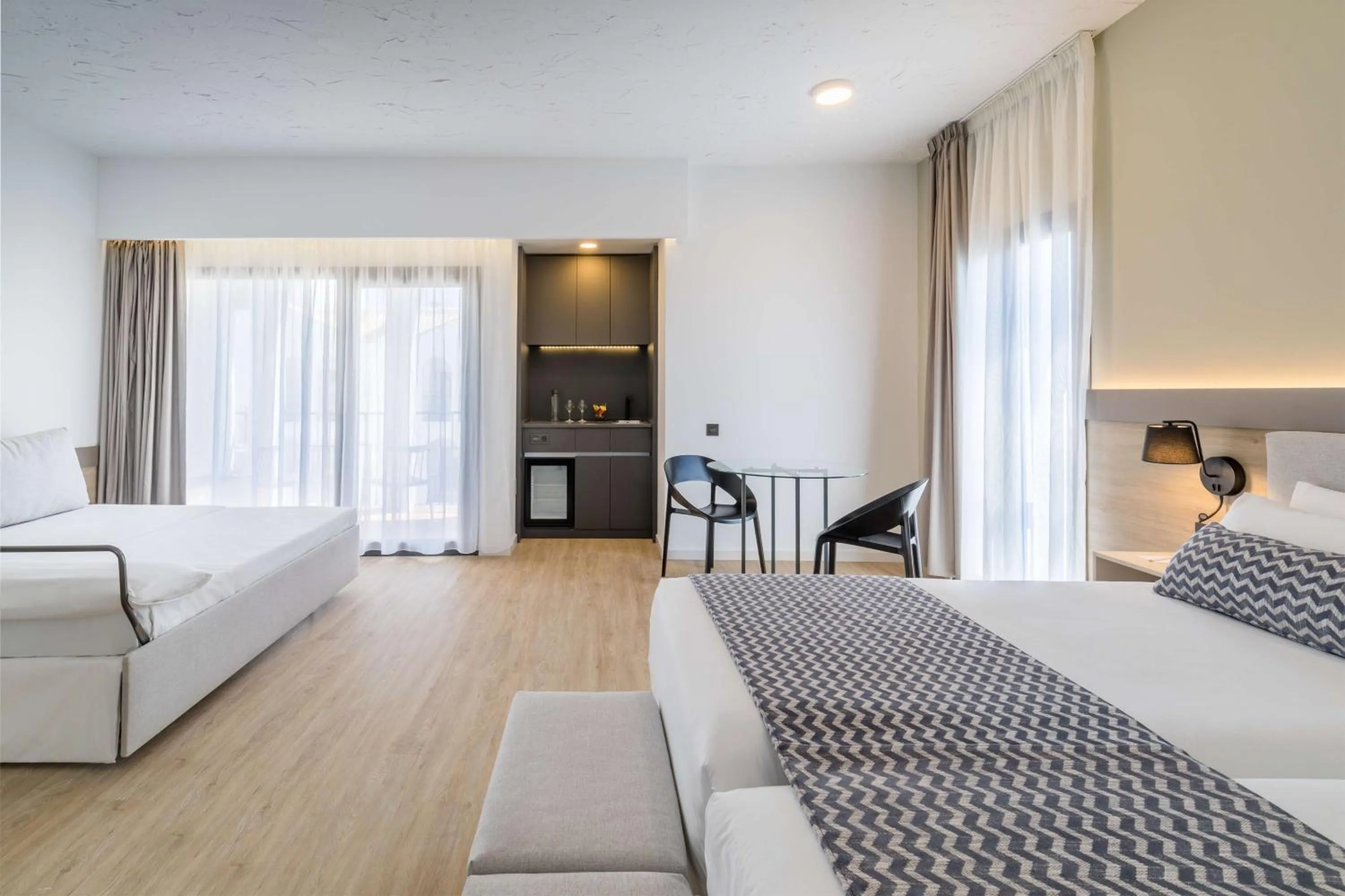 Bedroom, Bed in Occidental Puerto Banús