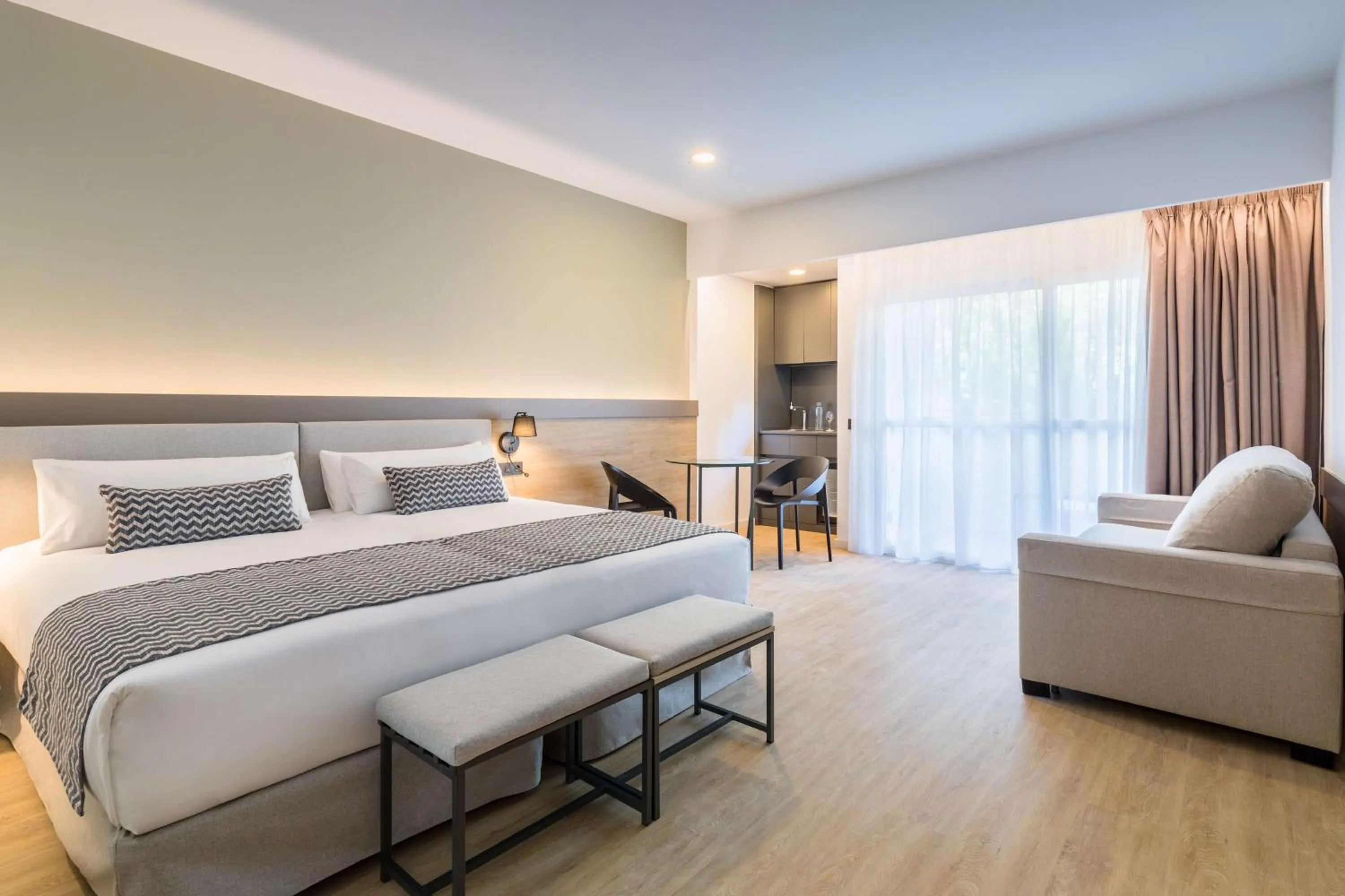 Bedroom, Bed in Occidental Puerto Banús