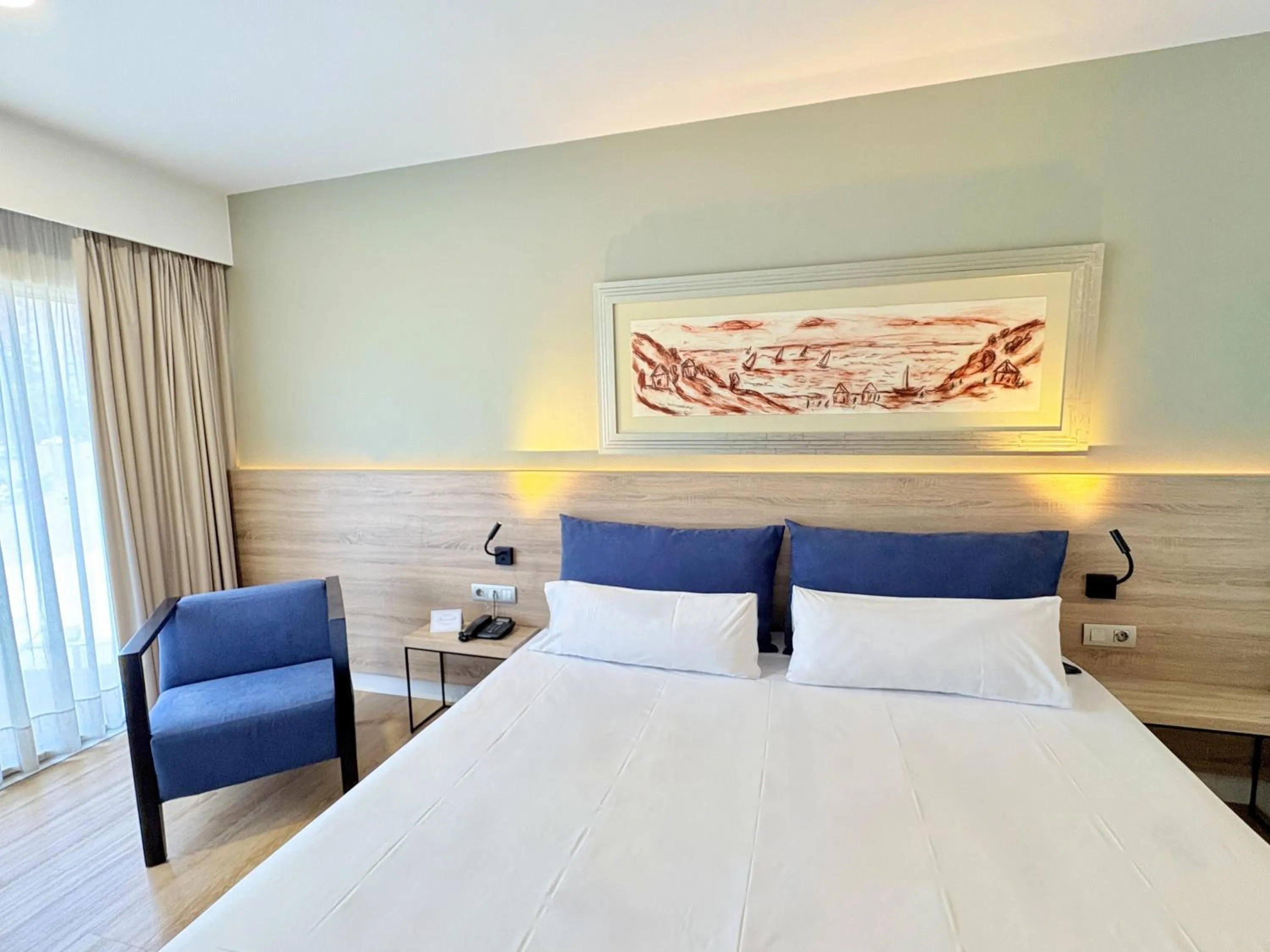 Bedroom, Bed in Eurohotel Barcelona Granvia Fira