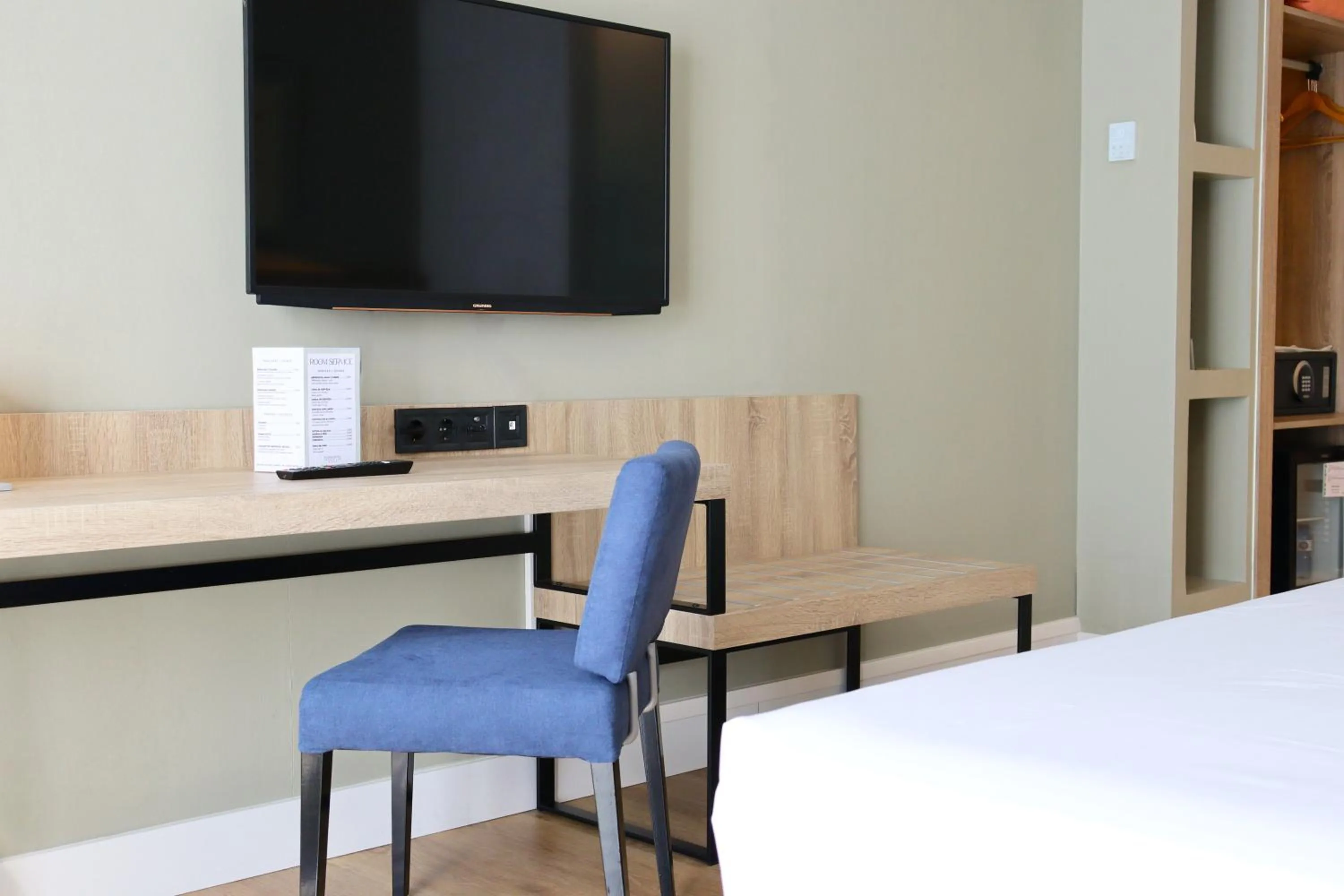 furniture, Bed in Eurohotel Barcelona Granvia Fira