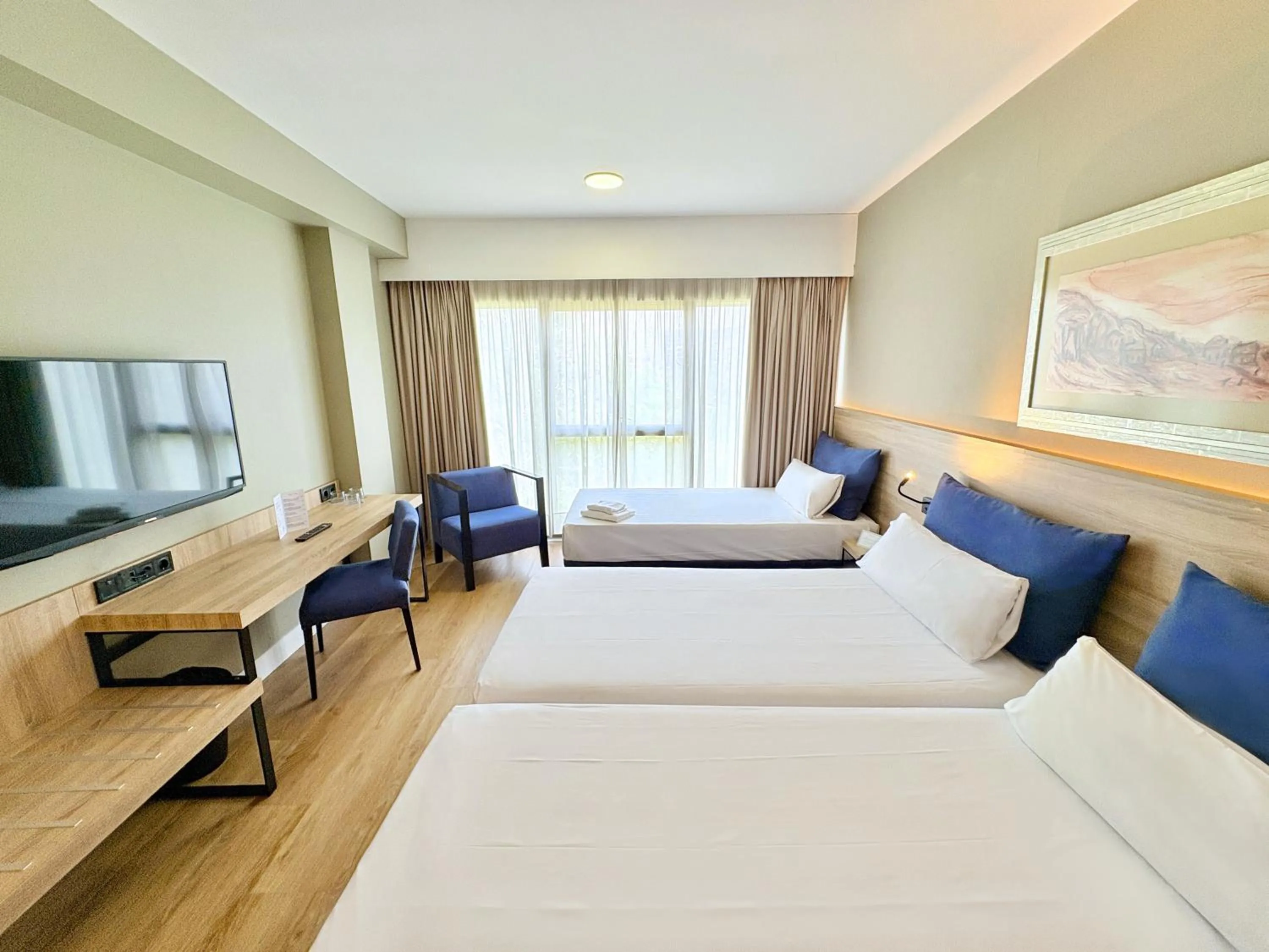 Photo of the whole room, Bed in Eurohotel Barcelona Granvia Fira