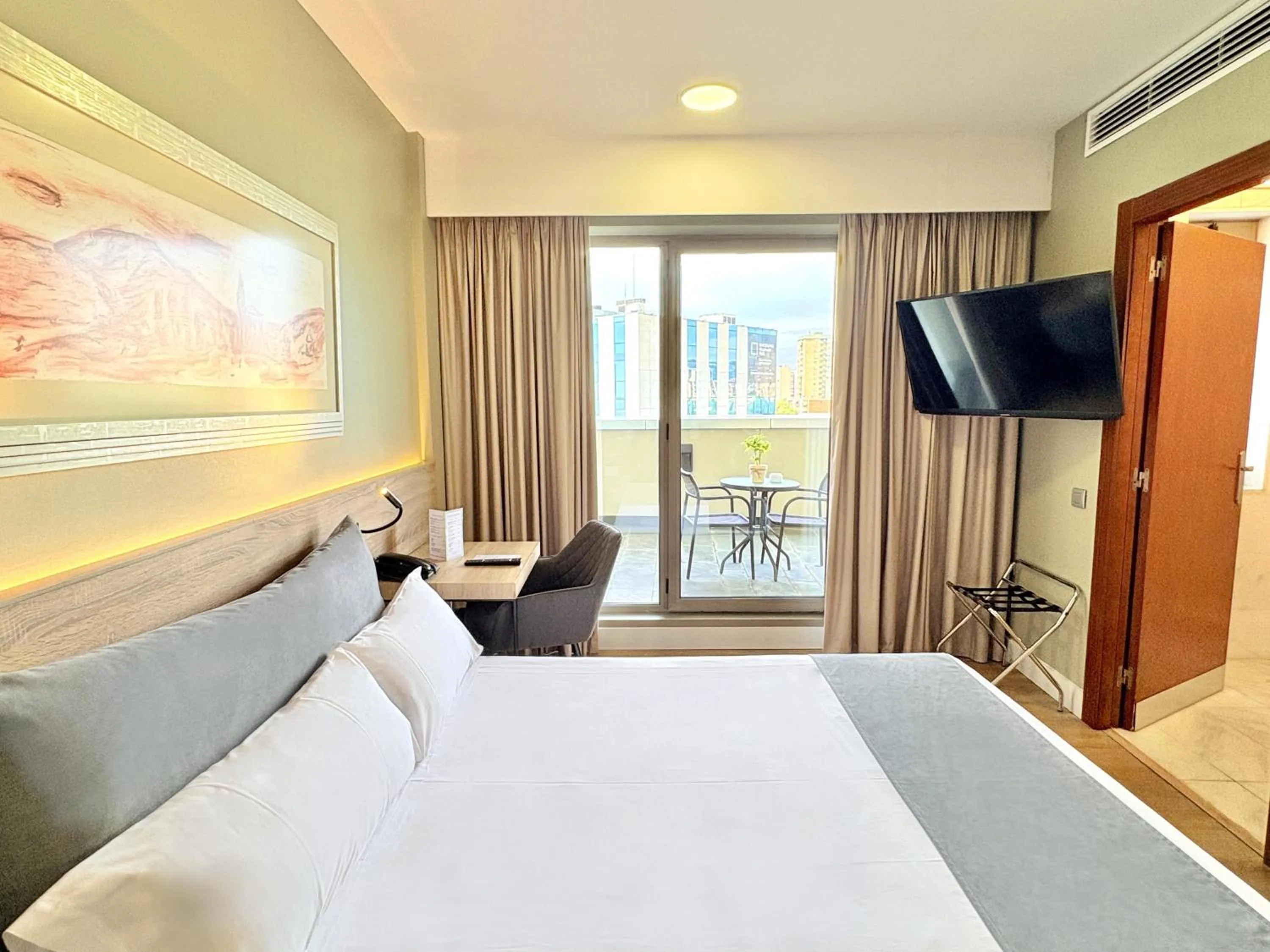 Bed in Eurohotel Barcelona Granvia Fira