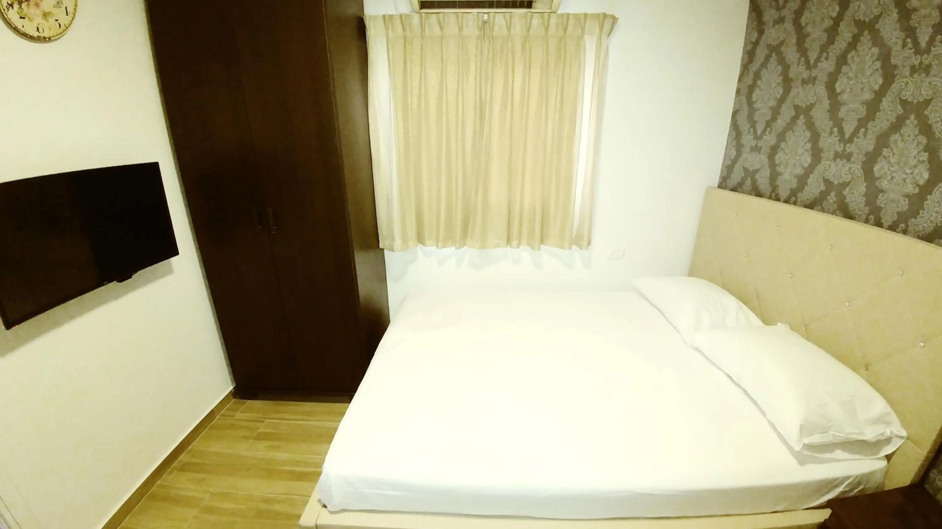 Bedroom, Bed in City Apartments