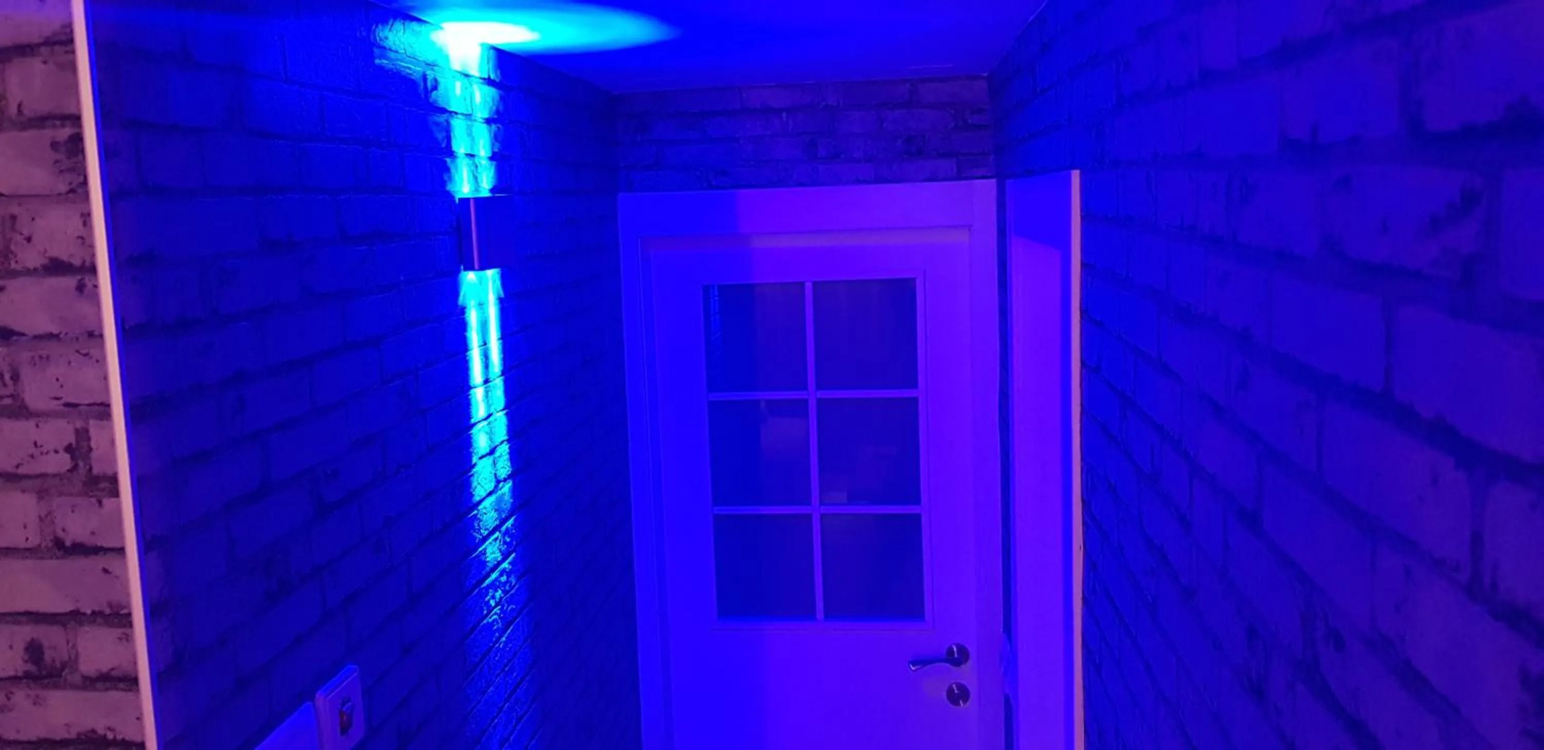 Decorative detail in City Apartments