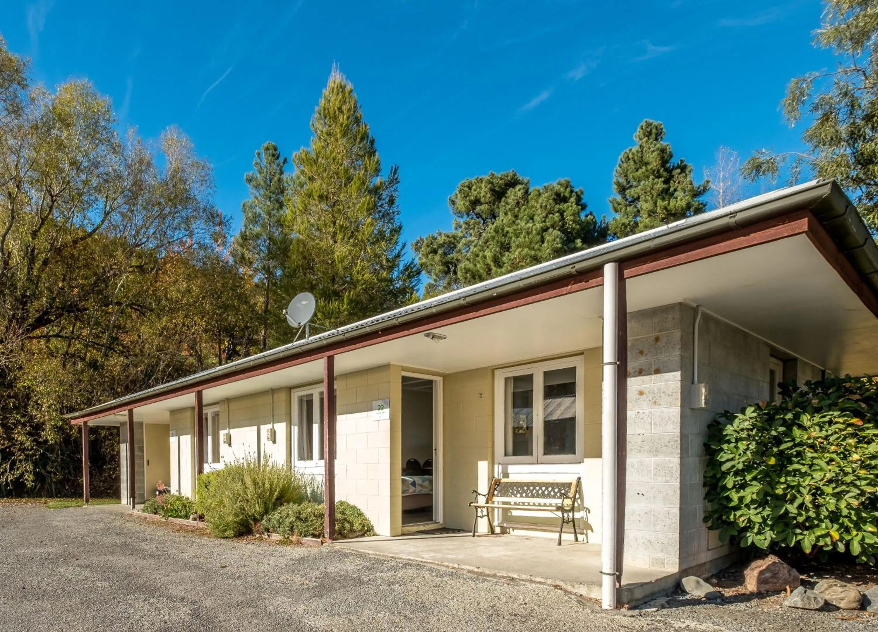 Property building in Alpine Adventure Holiday Park
