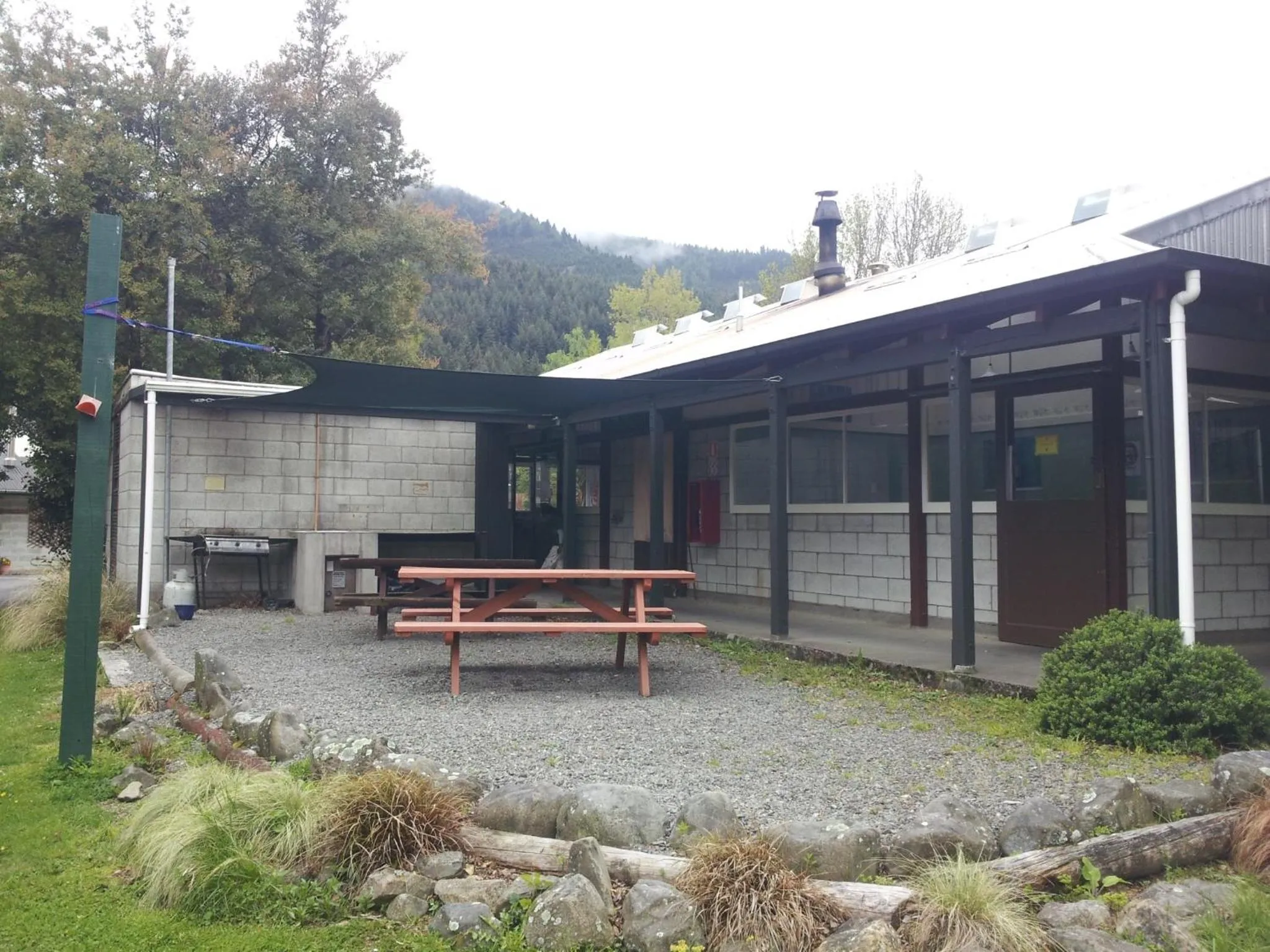 BBQ facilities in Alpine Adventure Holiday Park