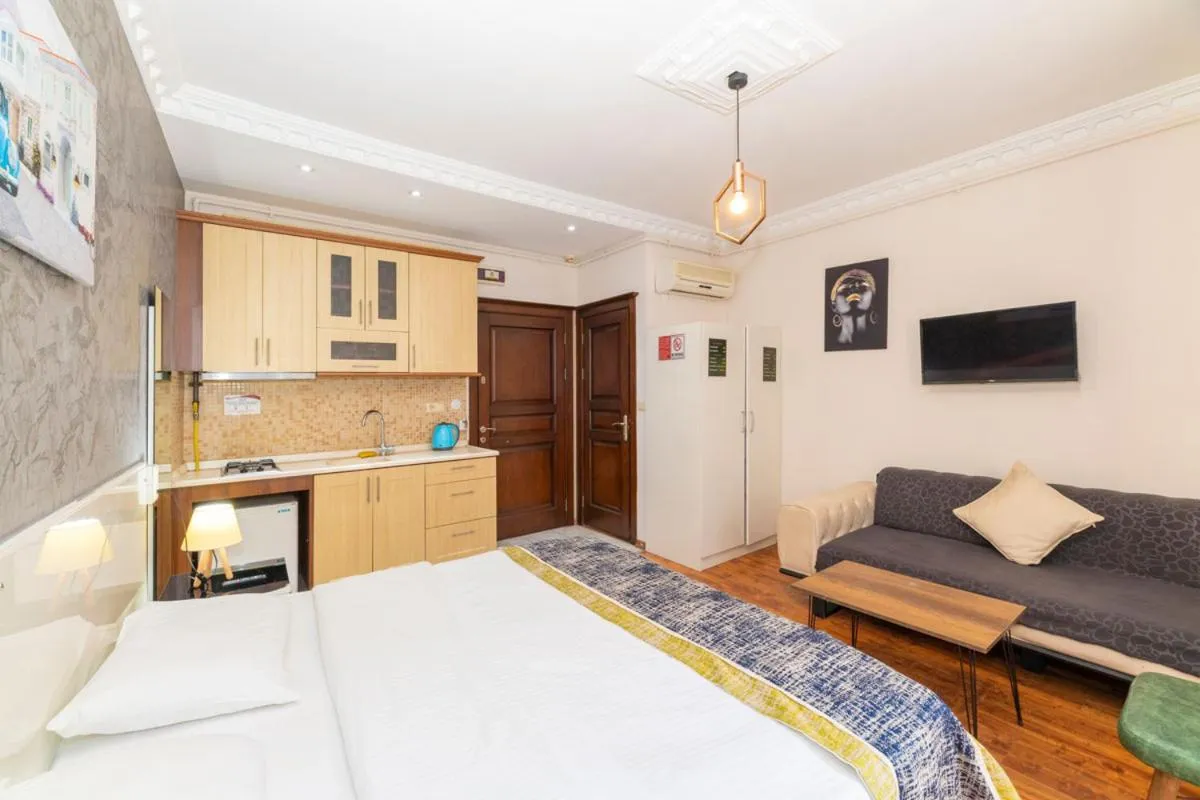 Photo of the whole room in GRAND OPERA HOTEL