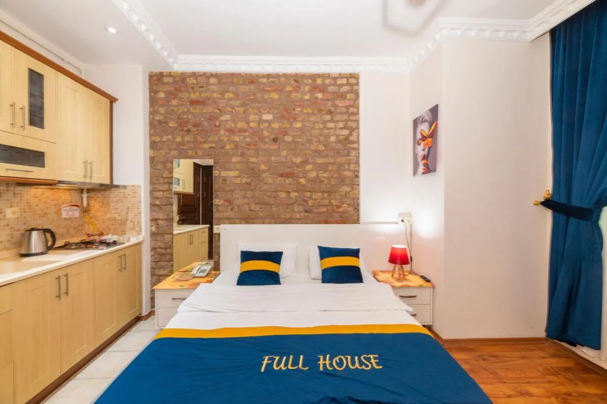 Bedroom in GRAND OPERA HOTEL