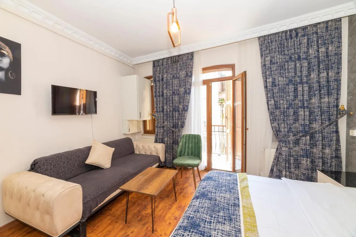 Seating area in GRAND OPERA HOTEL