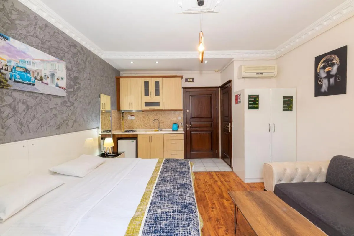 Photo of the whole room in GRAND OPERA HOTEL