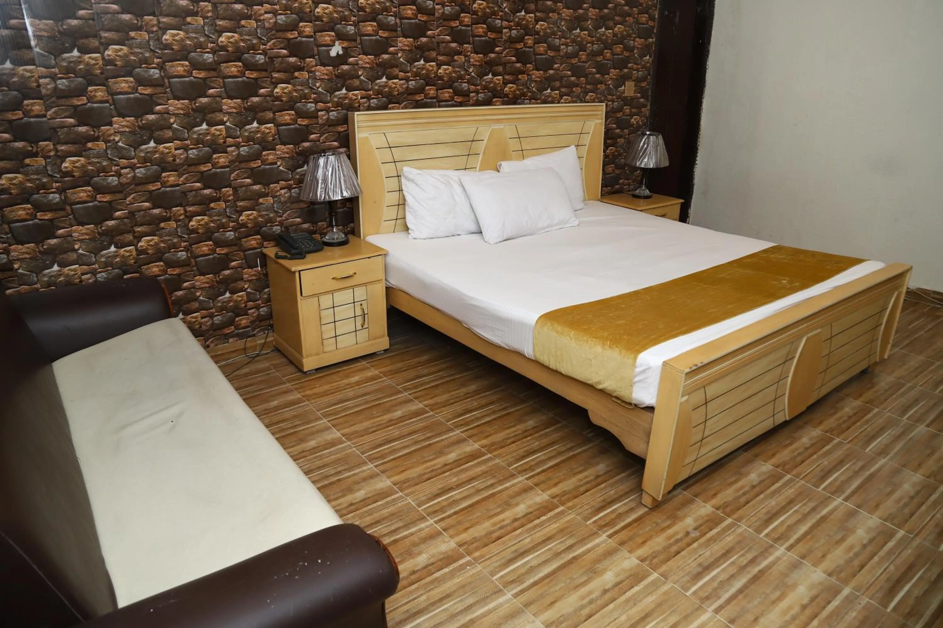 Photo of the whole room, Bed in Hotel Green Fort Gulberg