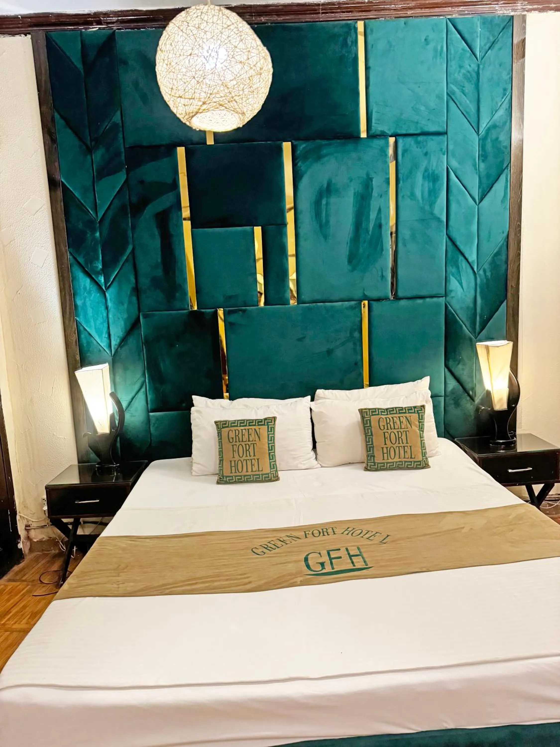 Bed in Hotel Green Fort Gulberg