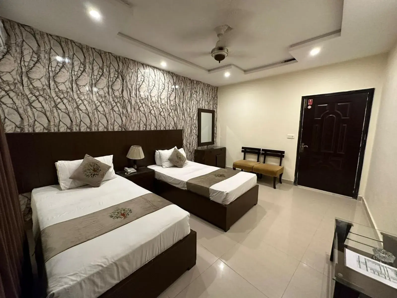 Deluxe Queen Room with Two Queen Beds in Hotel Green Fort Gulberg Deluxe Queen Room with Two Queen Beds in Hotel Green Fort Gulberg