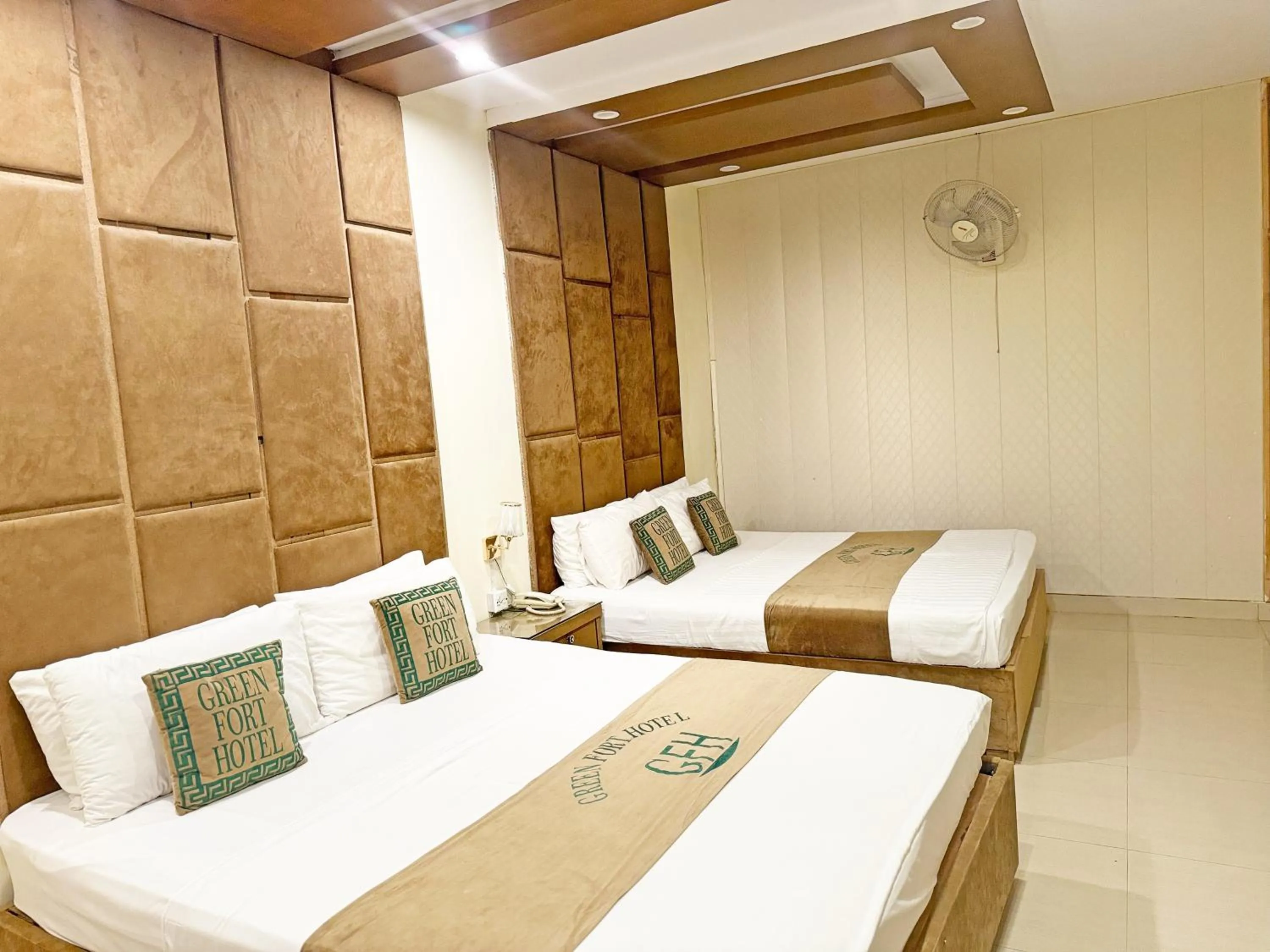 Bed in Hotel Green Fort Gulberg