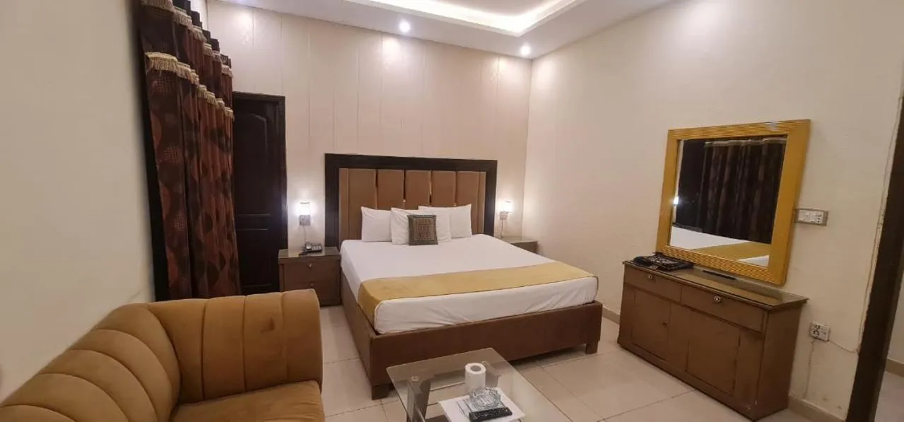 Bed in Hotel Green Fort Gulberg