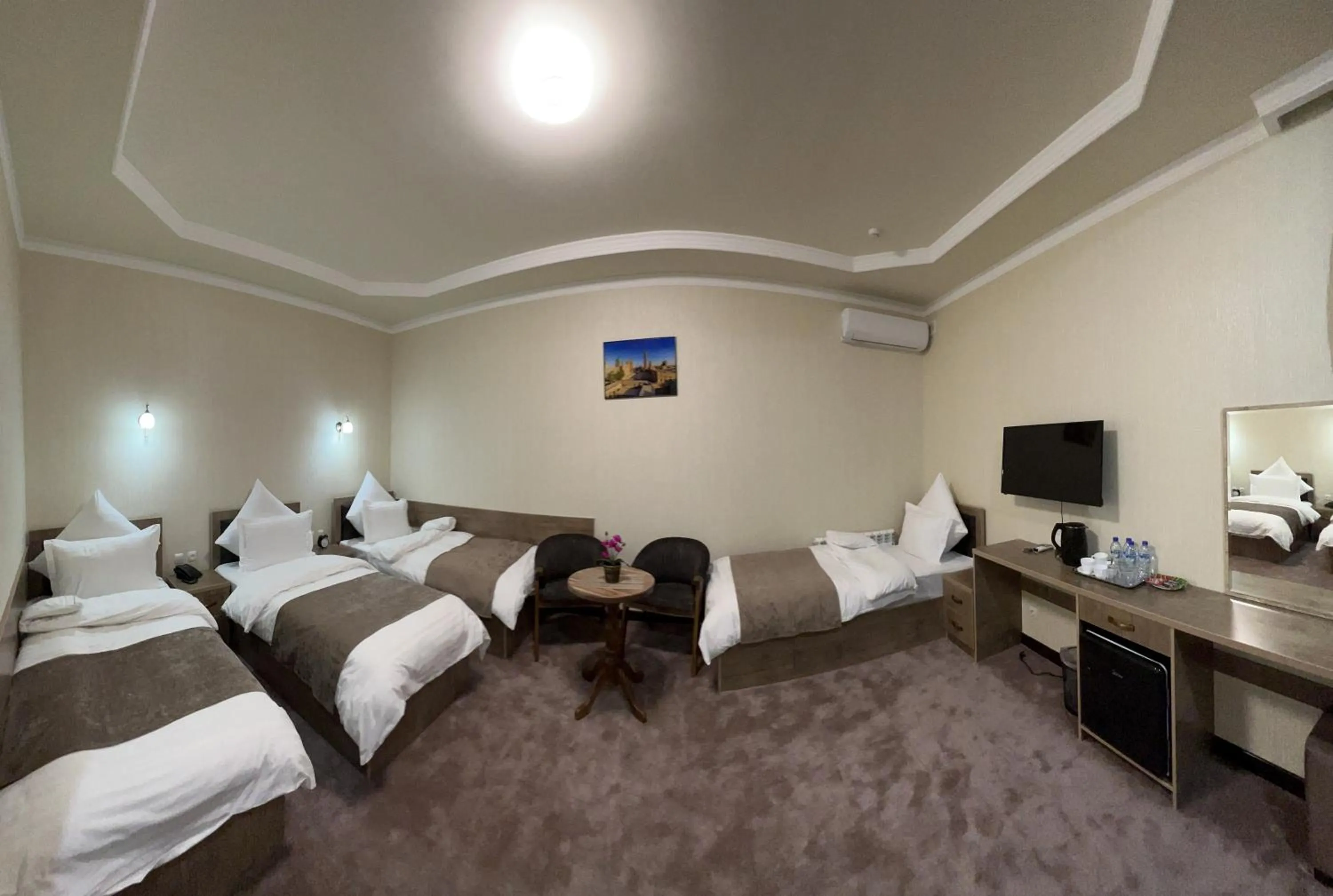 Photo of the whole room in Khan Palace Hotel